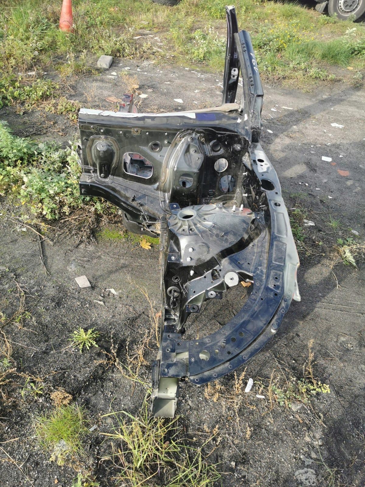 IDEALNA quarter front front left MERCEDES S W223 long 1