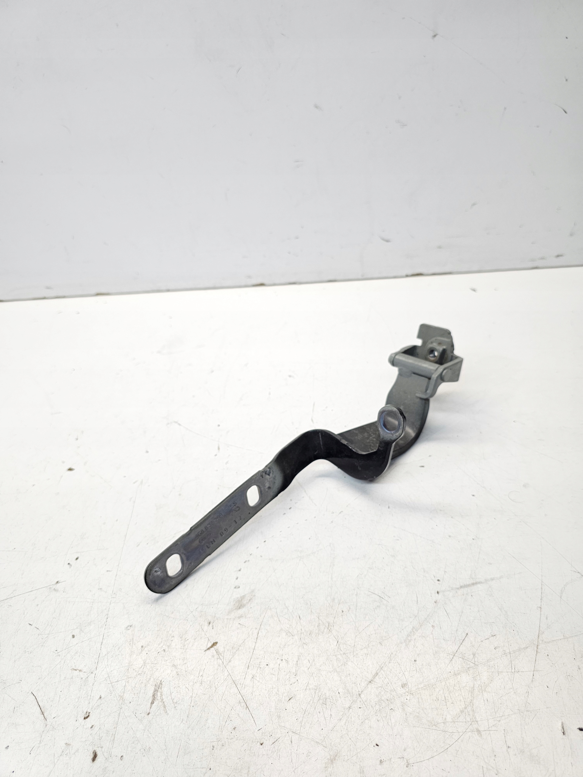 hinge bonnet left rear part AUDI A7 4G 4G8823299