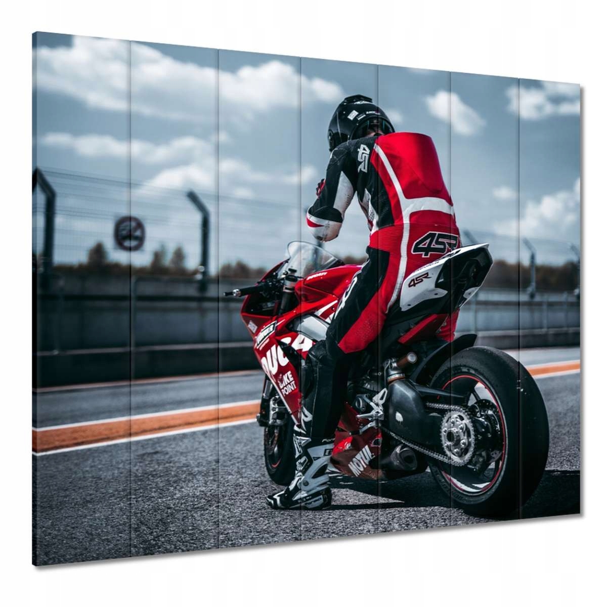 Obrazy 210x195 Motocykl na torze