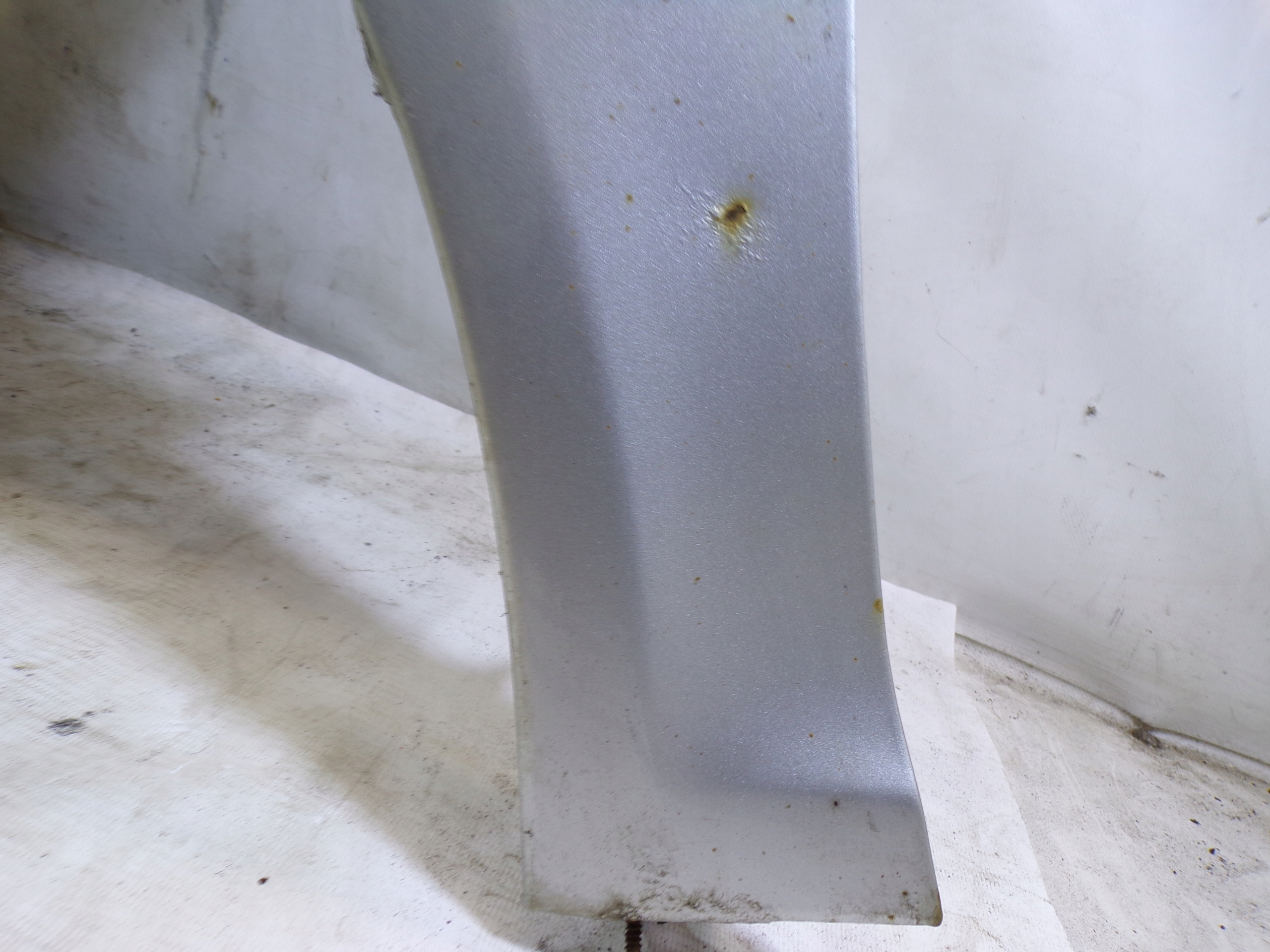 fender left front SKODA OCTAVIA 2 II colour 8E8E (1)