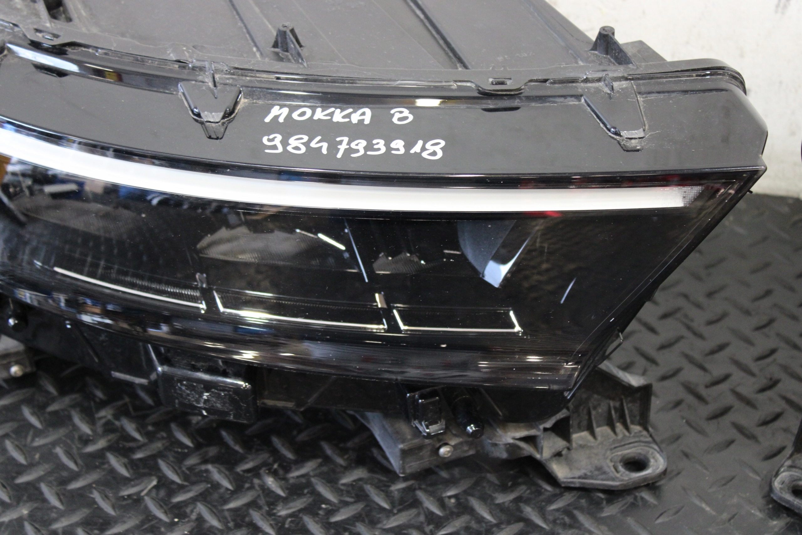 lights front LED OPEL MOKKA B II 2 984793918 9847939680