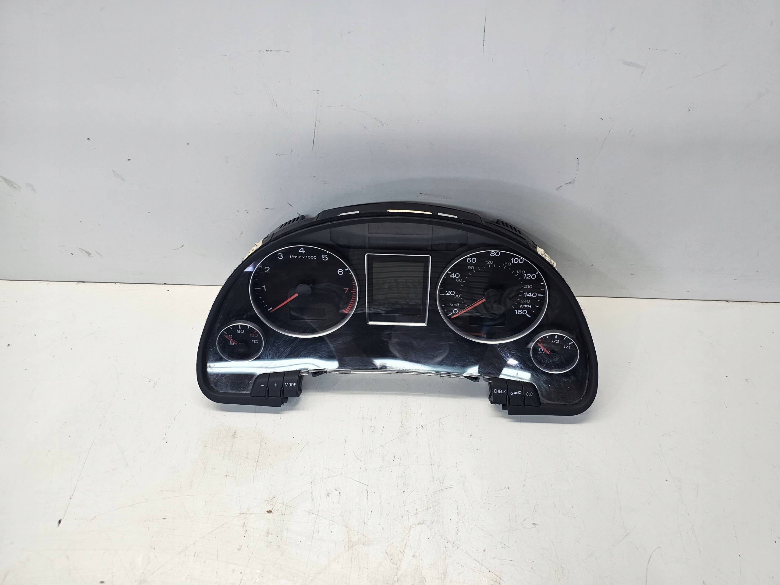 dials dials AUDI A4 B7 2.0 TFSI 8E0920982H UK