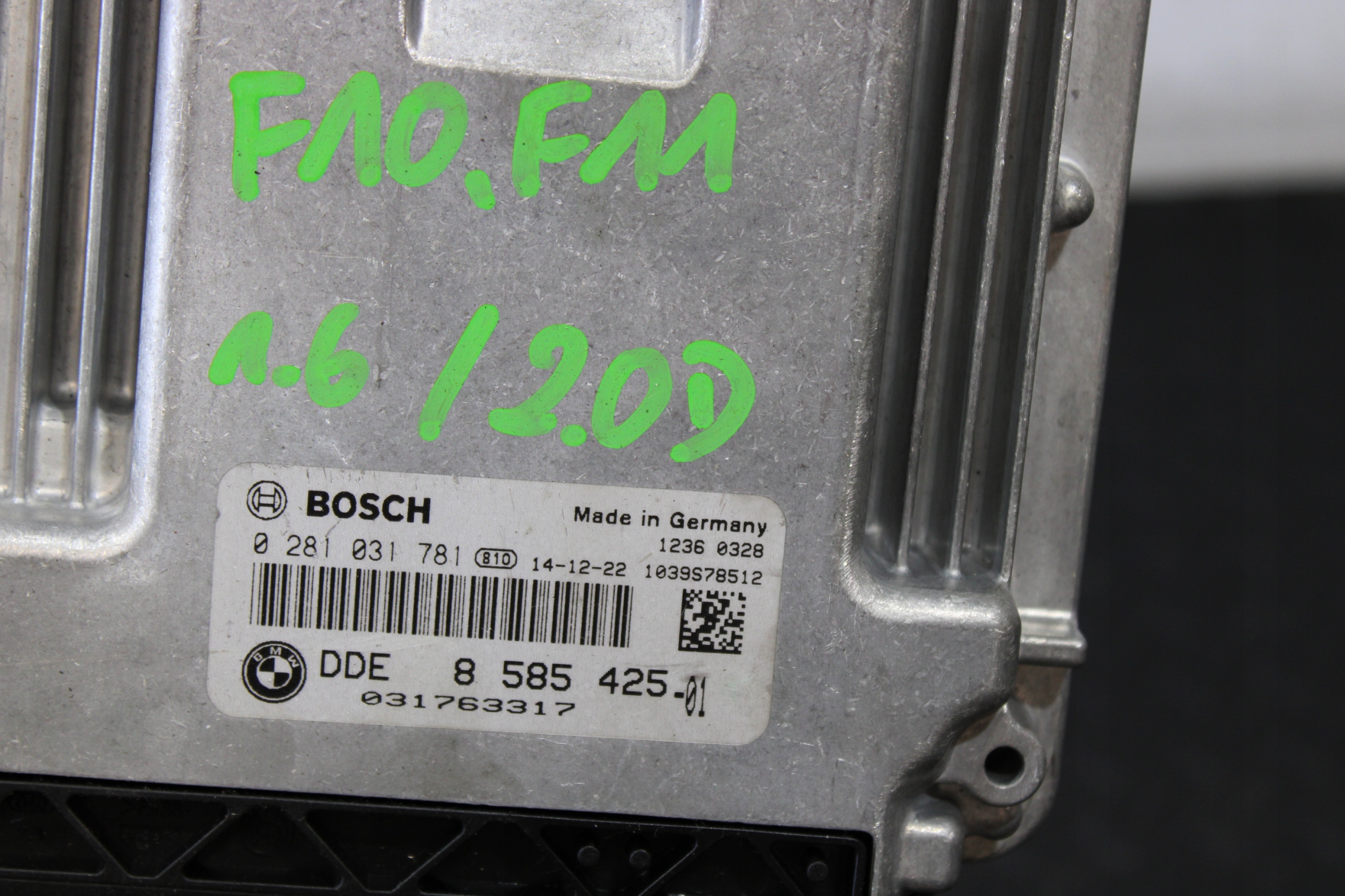 computer of the engine control unit BMW 5 F10 N47 8585425