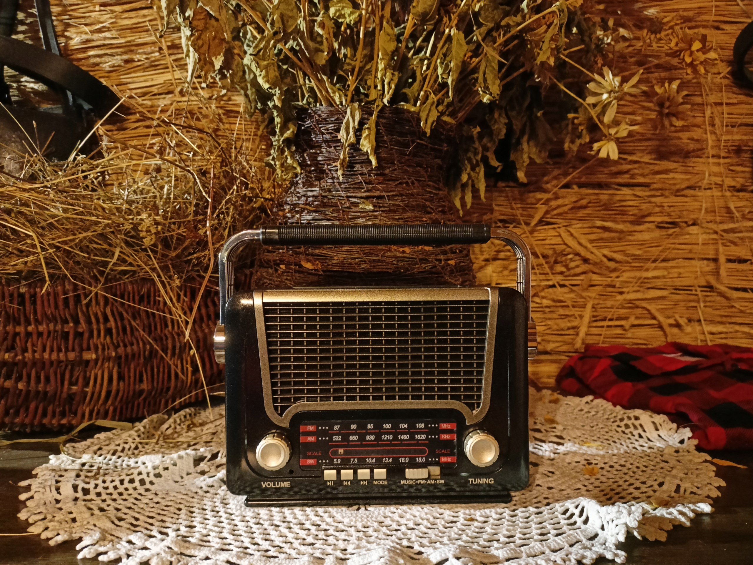 Stare Radio Retro Bluetooth 5 Powerbank 1200mAh USB microSD Latarka LED AUX Radio AM FM SW