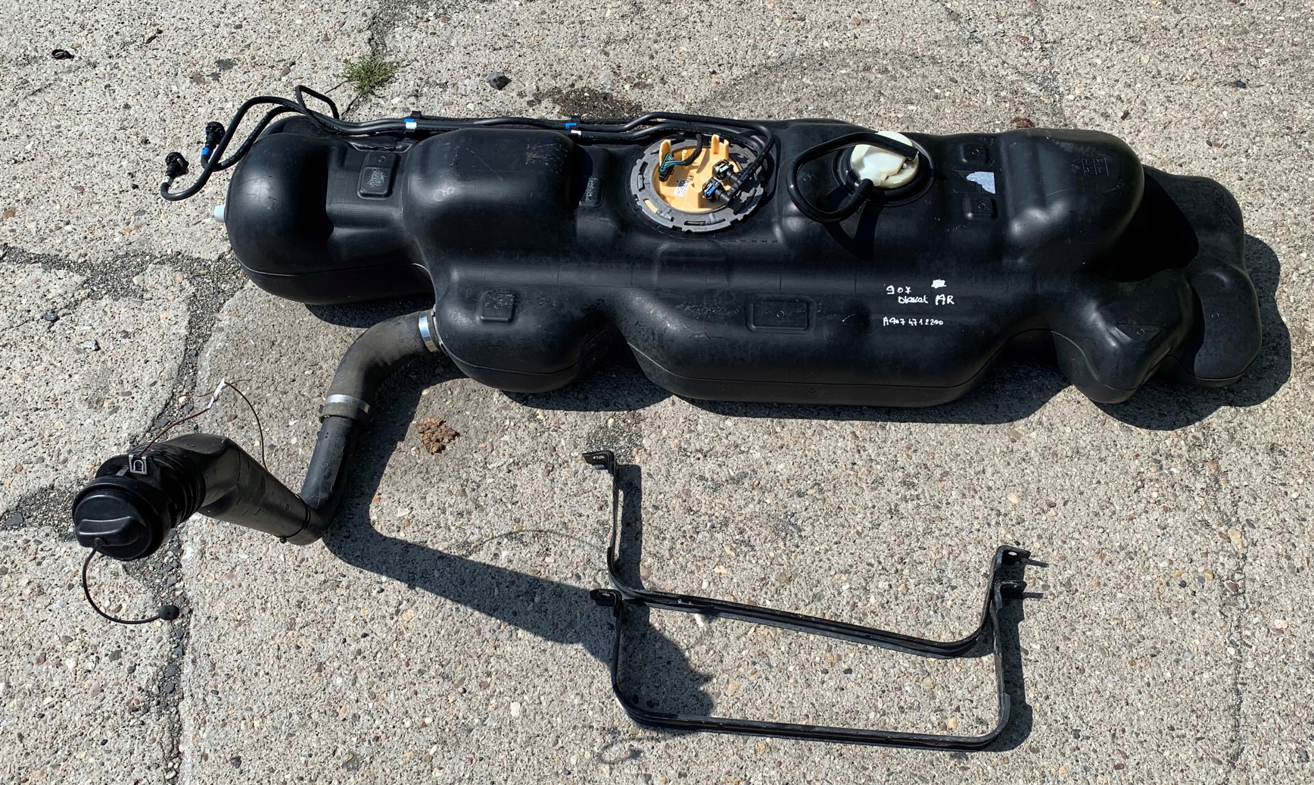 A9074712200 - SPRINTER 907 910 НАСОС ТОПЛИВНЫЙ БАК БАК 71L