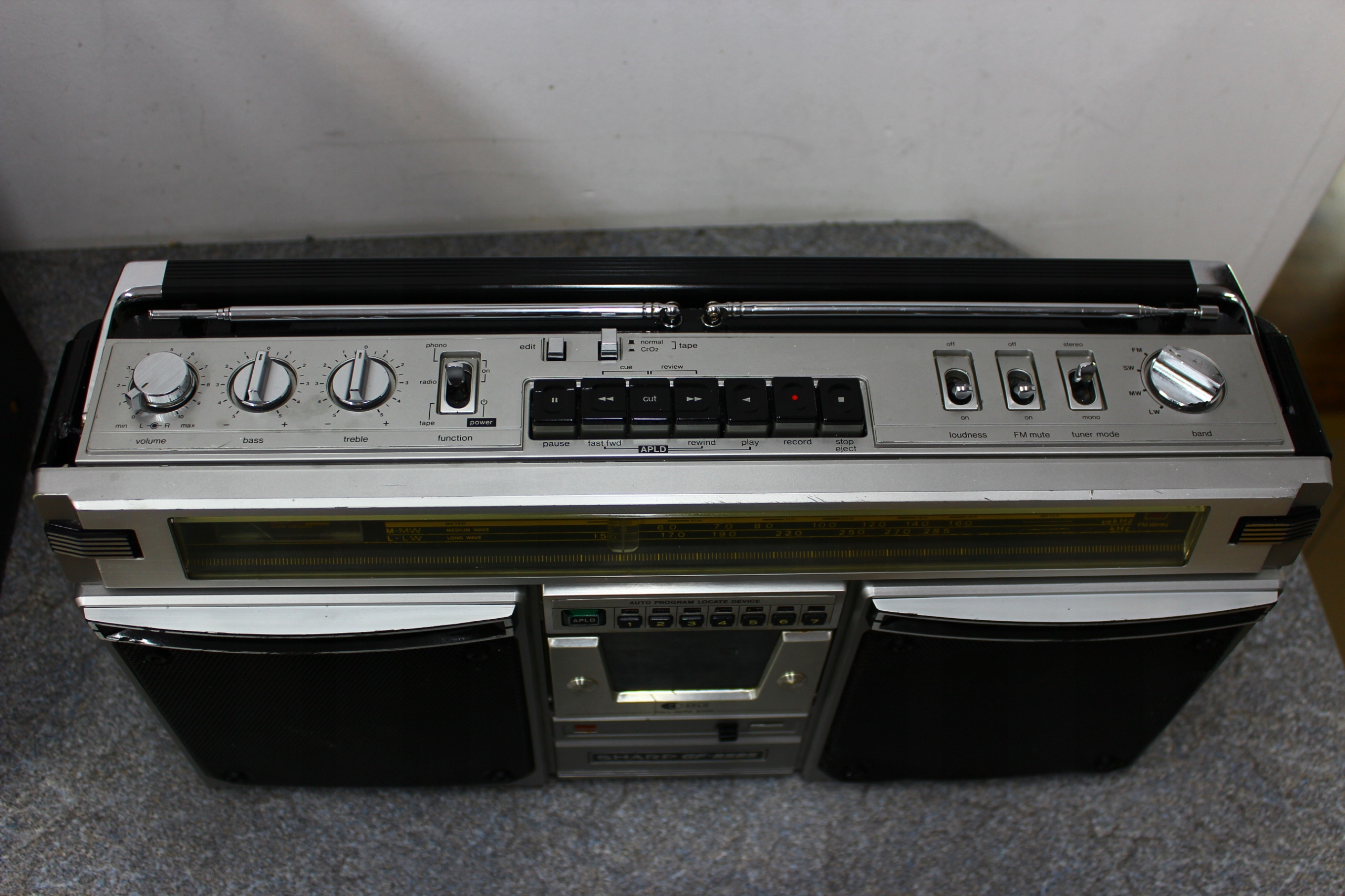 SHARP GF-8585 Ghettoblaster / Radioodtwarzacz Stan opakowania zastępcze