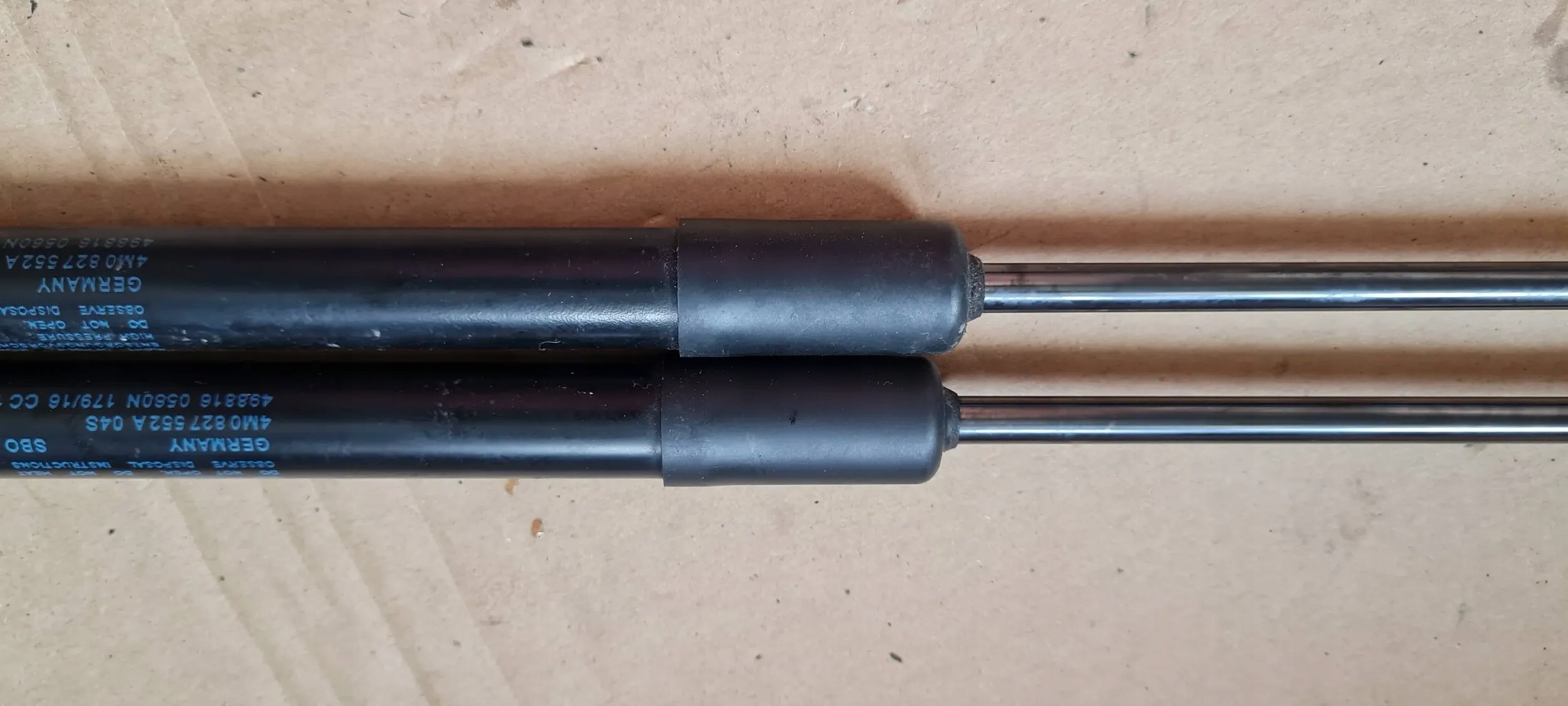 Q7 4M II damper SILOWNIKI bonnet boot rear part 4M0827552A 2X