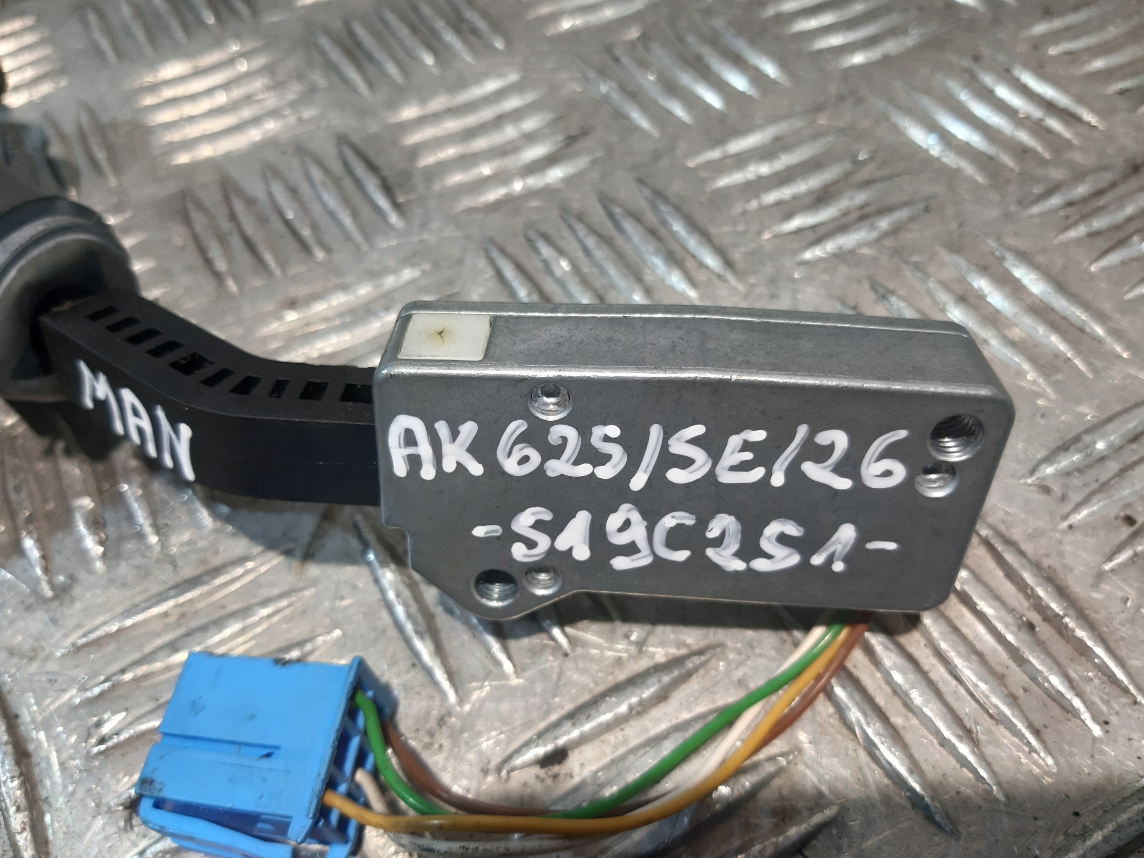 MAN TGA switch RETARDERA 255090126