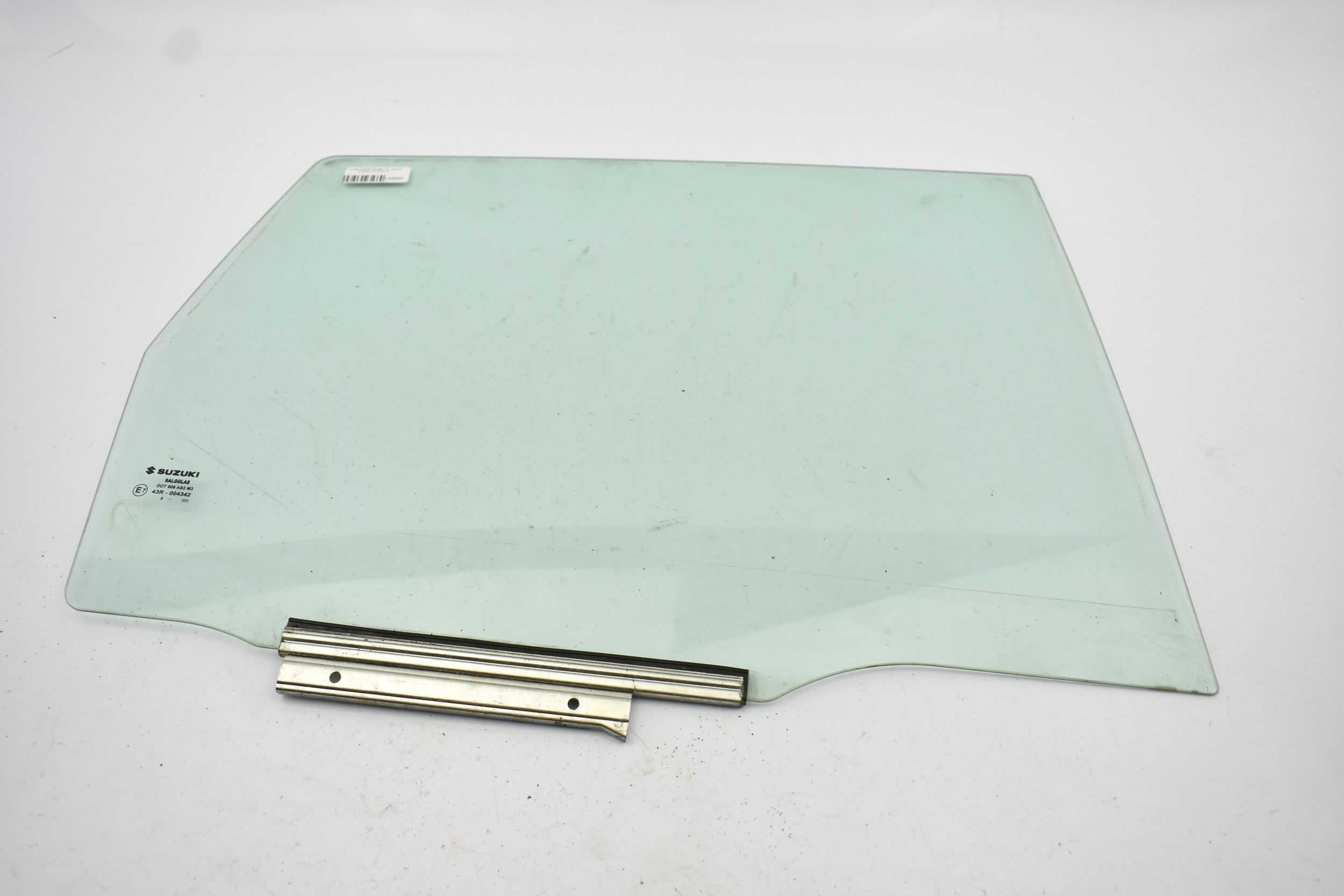 SZYBA DRZWI PRAWY TYŁ SUZUKI VITARA III 15- 2015