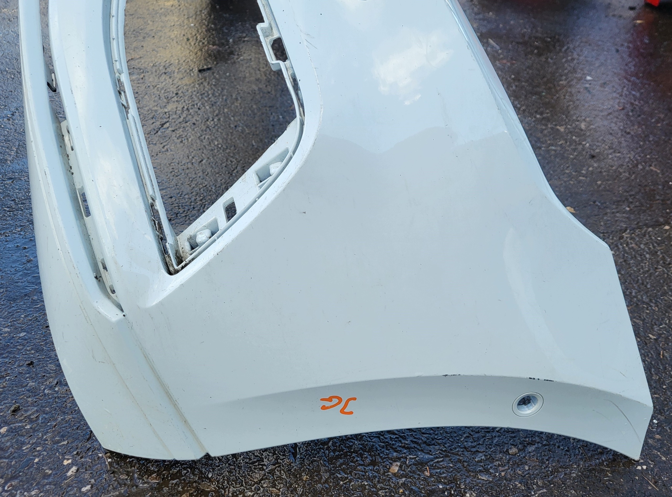 bumper front front towing hook cap VW PASSAT B8 BIALY 3G0807221E OE
