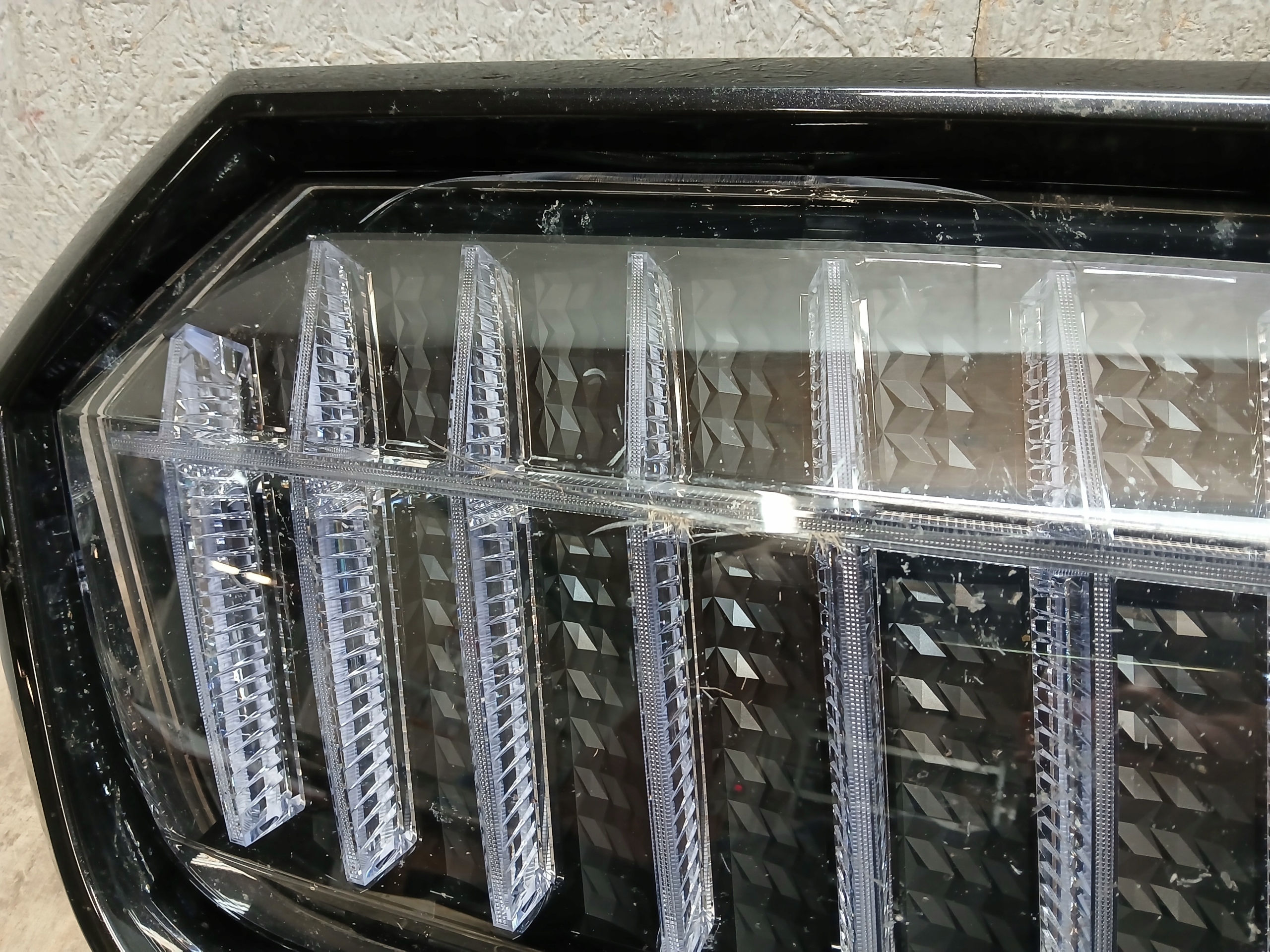 grille SKODA ENYAQ 5LA LED 5LA941107A
