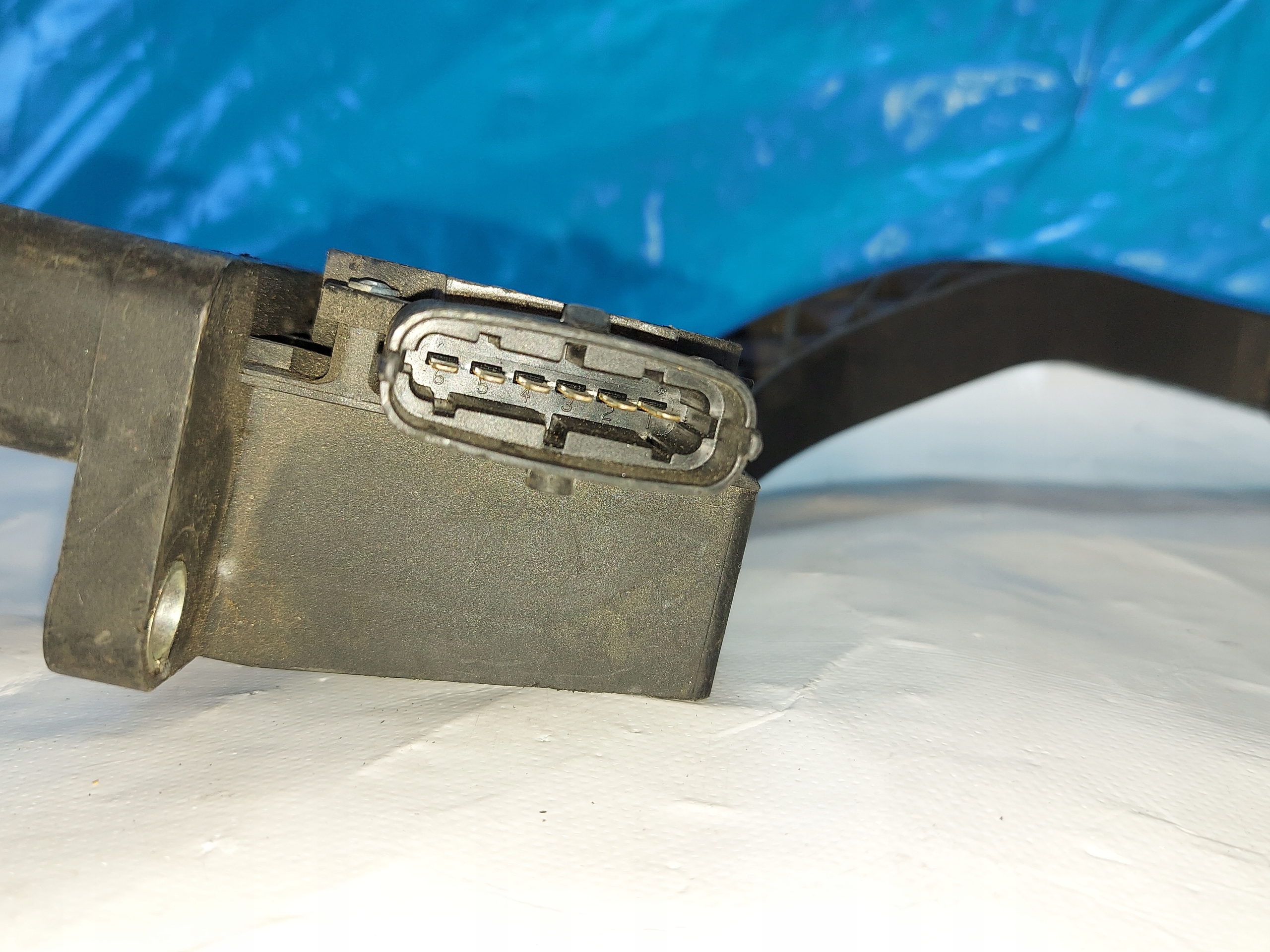 Gaspedal IVECO DAILY 2.3 HPI 0281092632