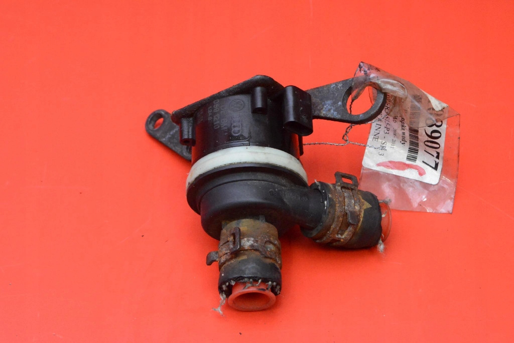 pumpa pumpa cirkulacije vode 059121004J AUDI A6 C6 3.0 TDI 239 KM LIFT 08-11