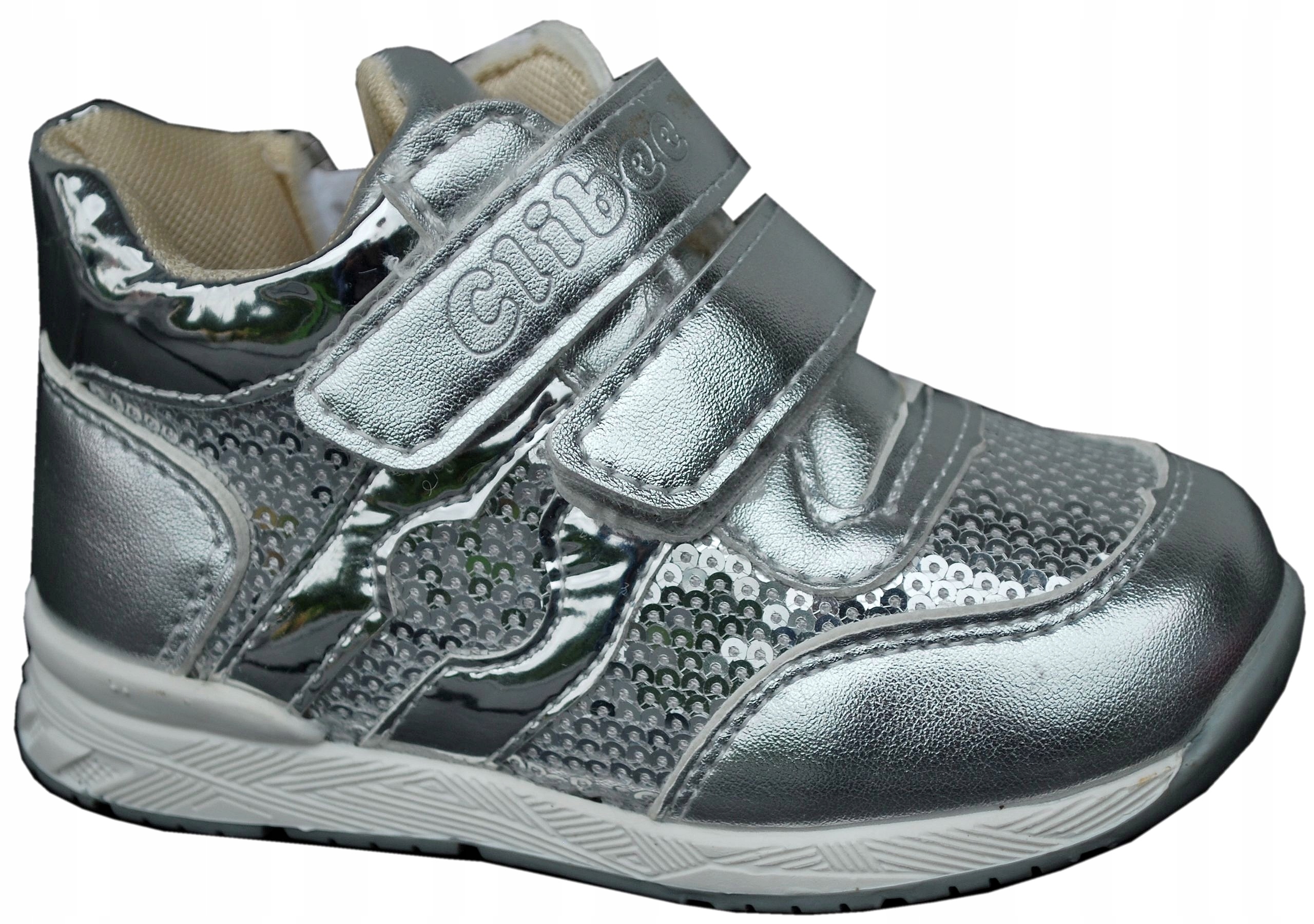 

Adidasy trzewiki profilowane w.skóra r.22 / 14,2cm