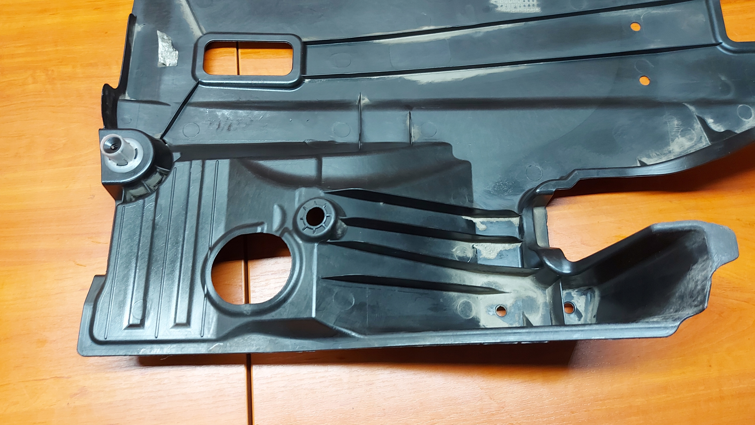 cover chassis left left rear rear part TOYOTA COROLLA E21 sedan 19
