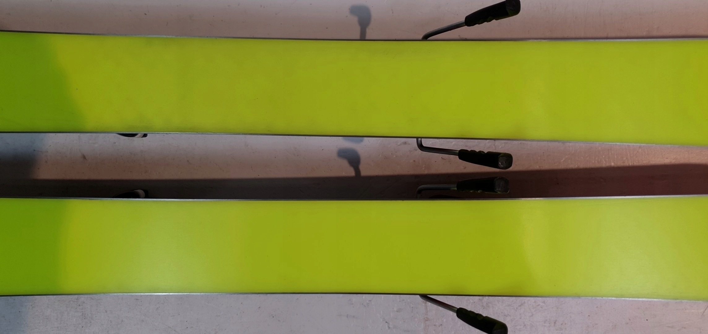 Narty FISCHER RC4 THE CURV JR dł. 110 cm 2020 Kolor dominujący pomarańcze i czerwienie