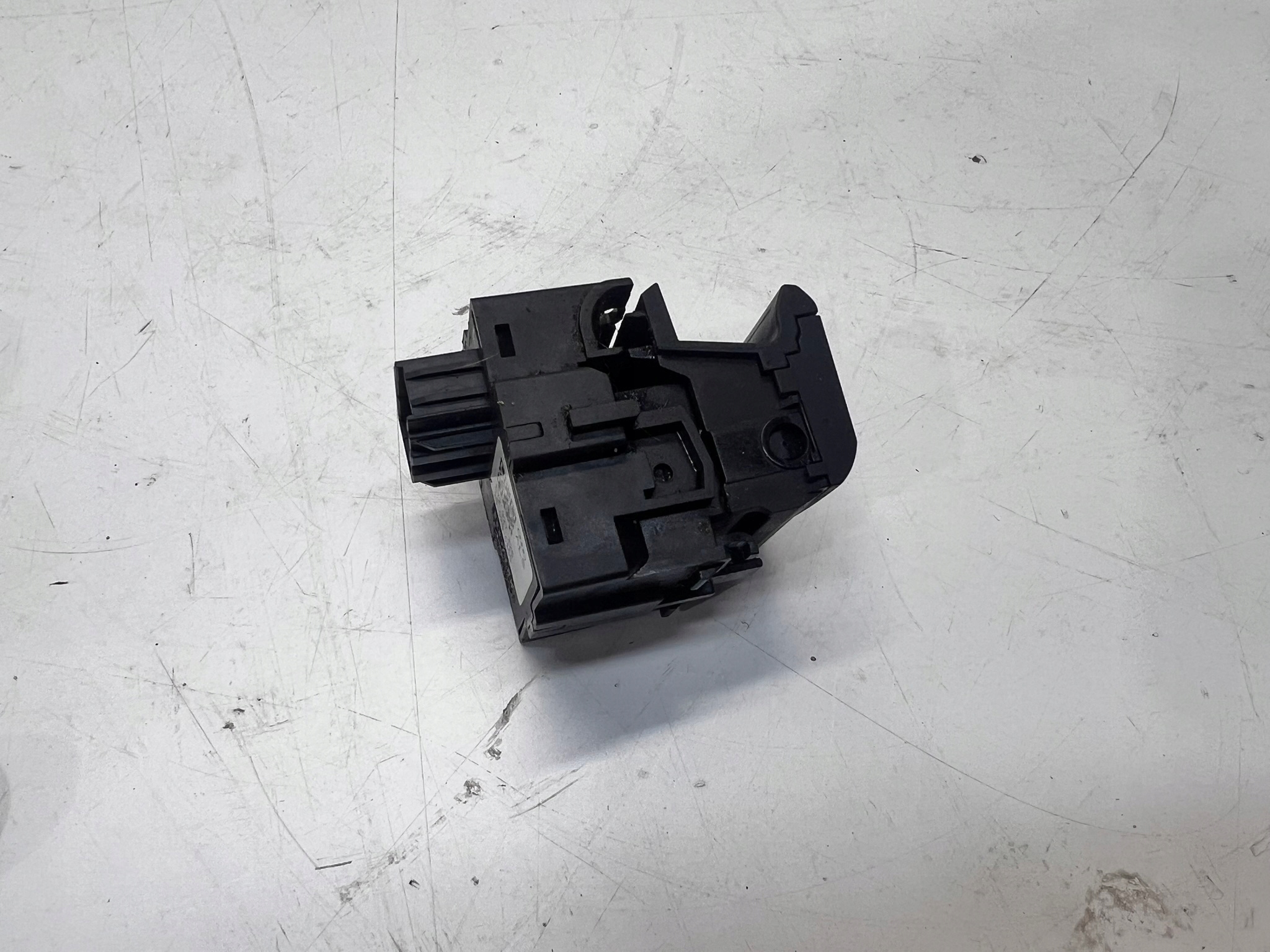 Schalter GUZIK Hand AUDI A3 8V 8V2927225