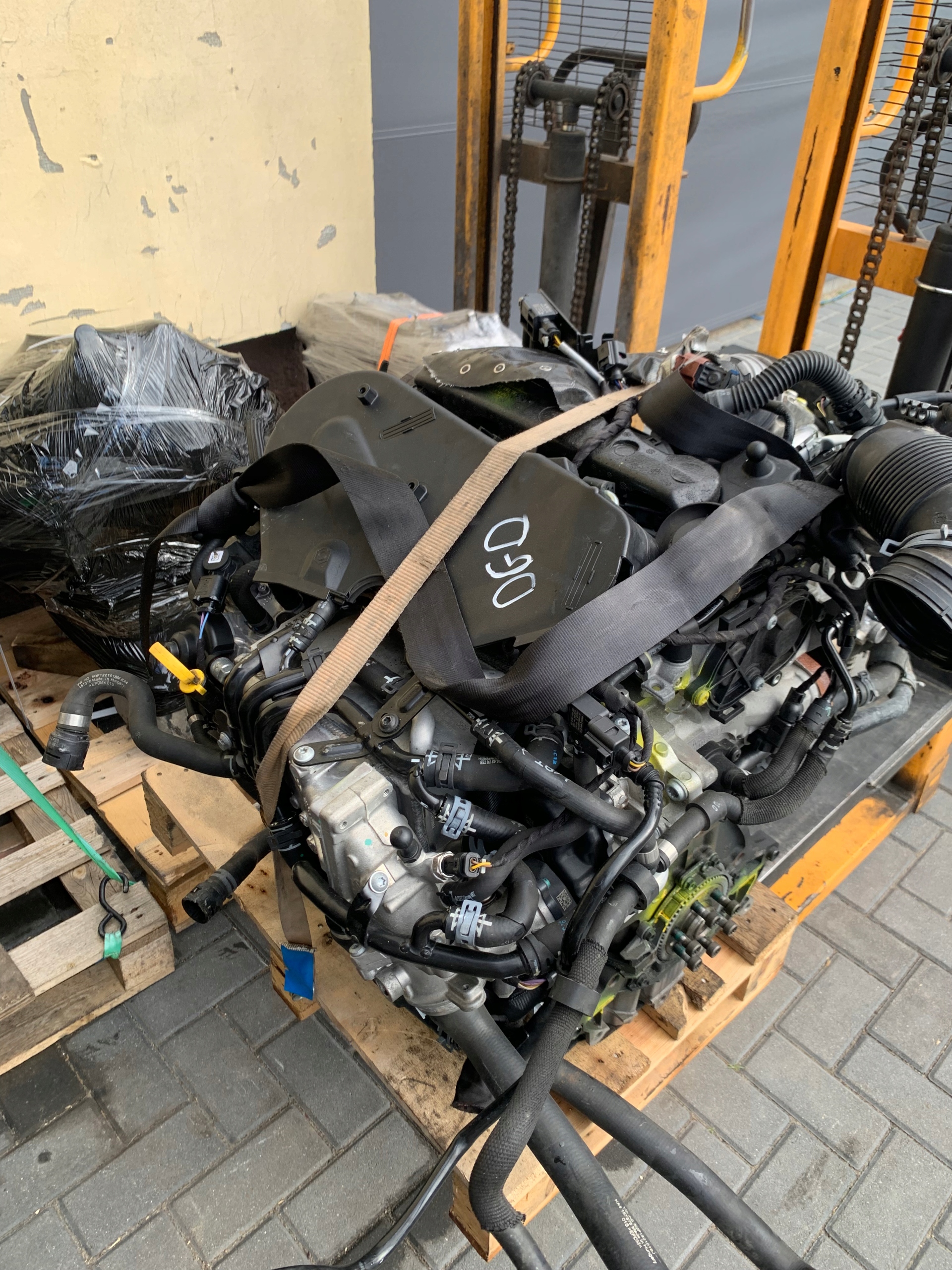 SILNIK 1,6 TDI SKODA VW DGD DGDA DGDB KOMPLETNY!