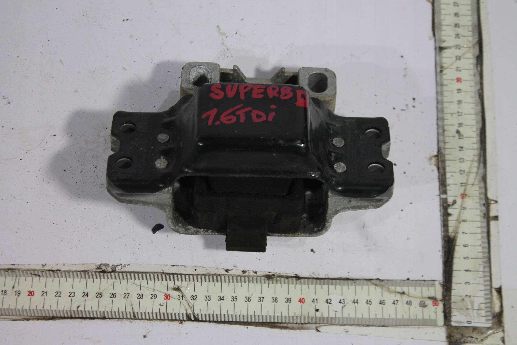 HOLDER ENGINE MOUNT 1K0199555N SUPERB II 08