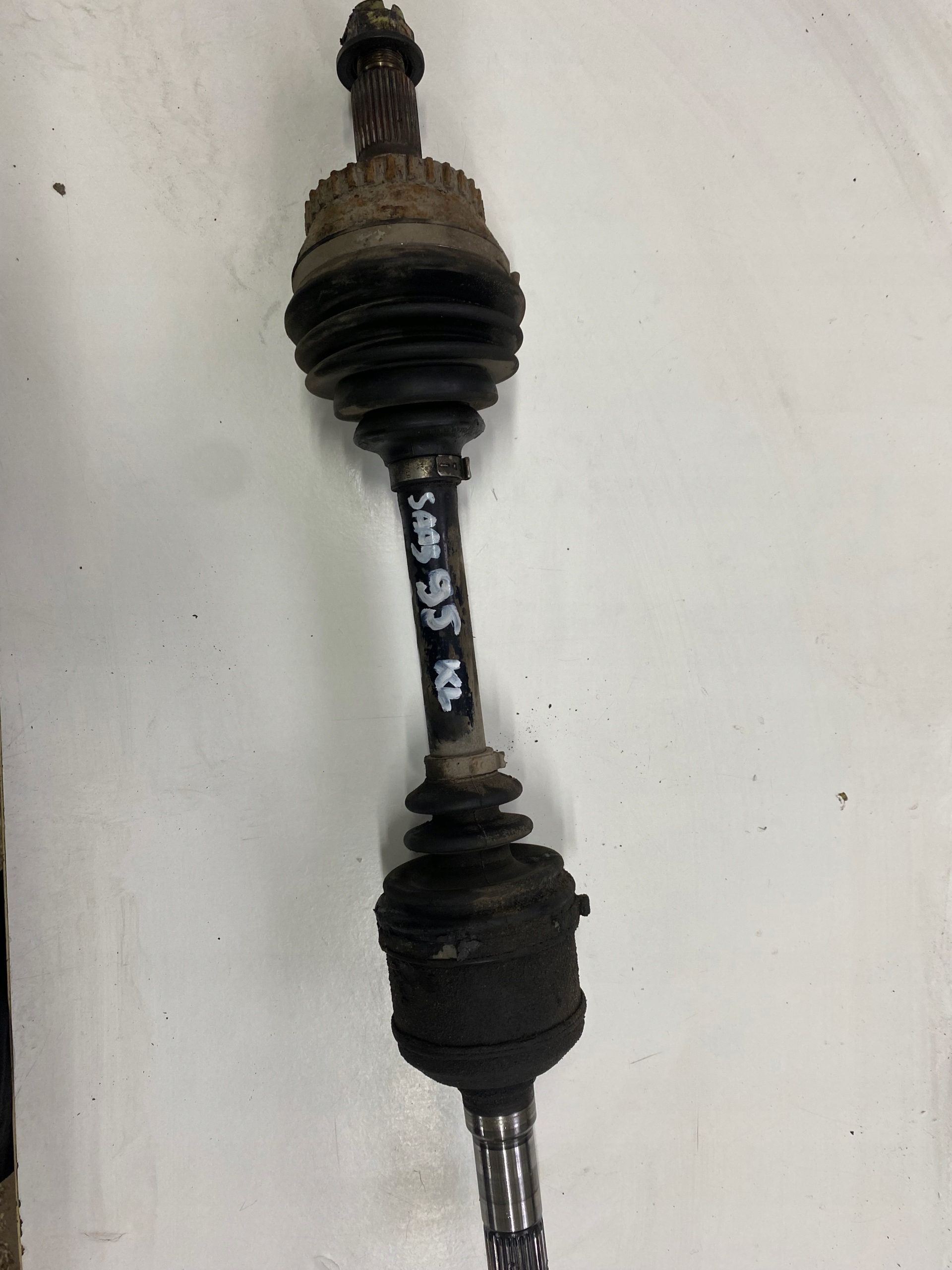 ПІВВІСЬ ЛІВИЙ КОРОТКИЙ SAAB 9-5 2.0 T 150KM