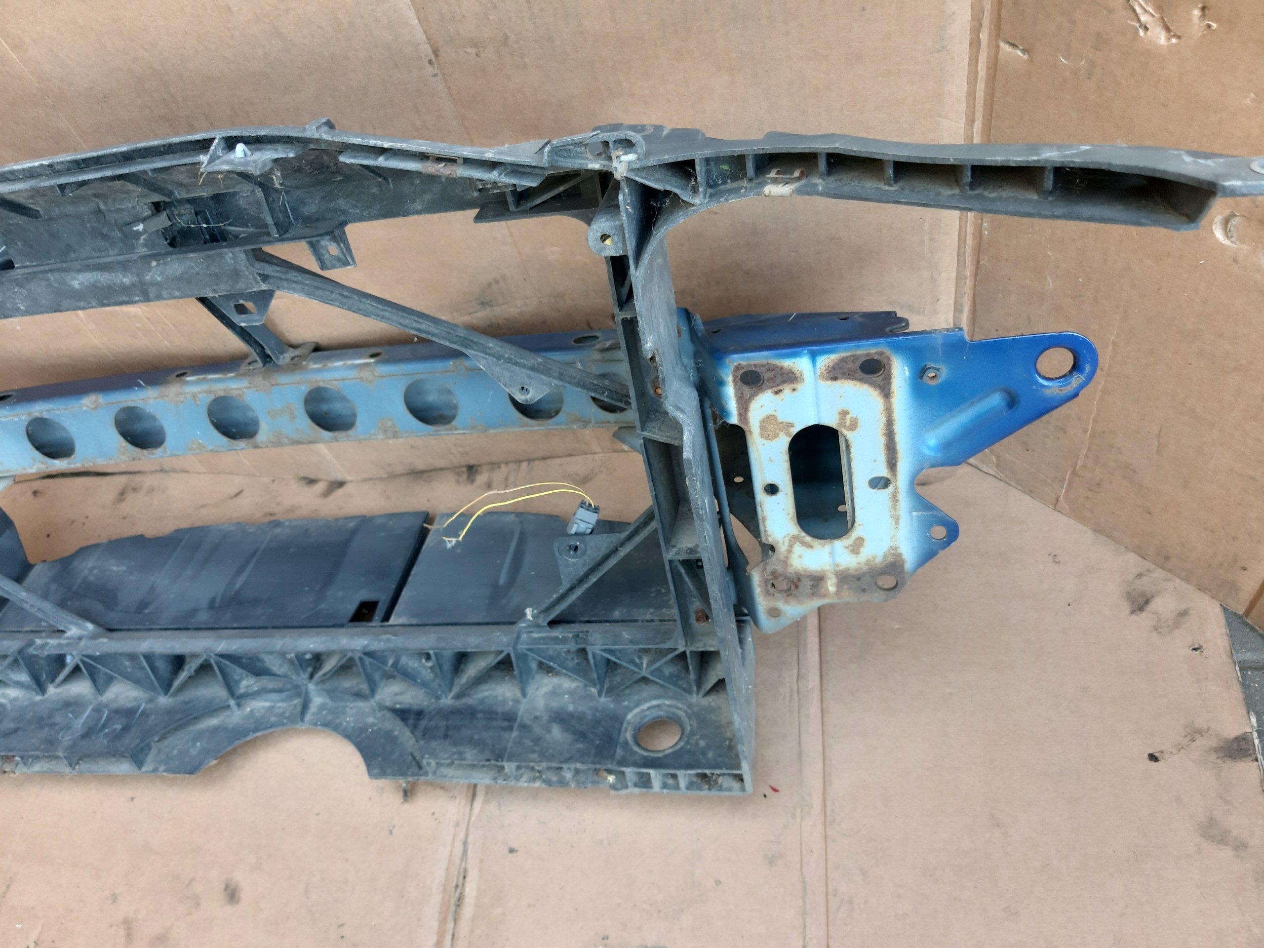support panel for radiators pillar sider MAZDA 6 and GG FL