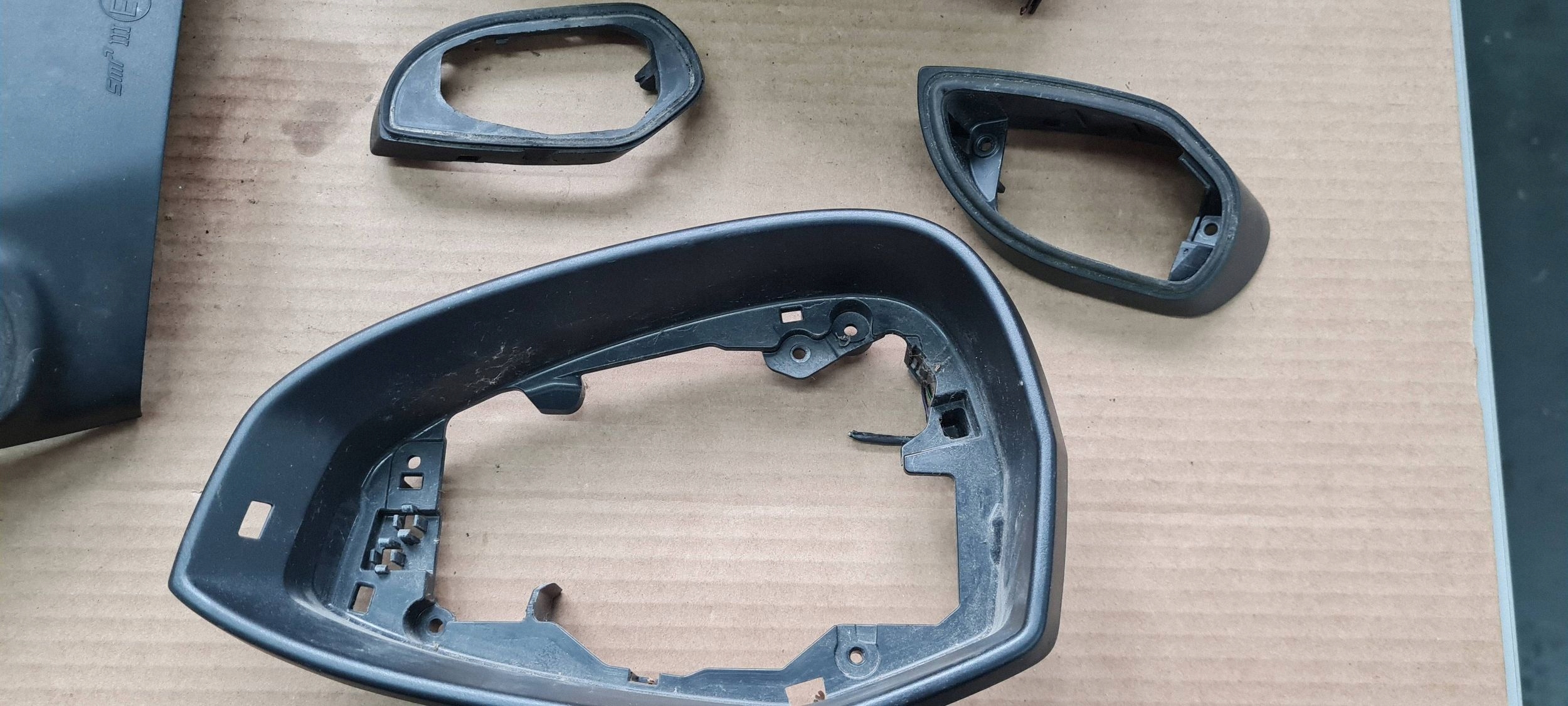 A4 B9 8W cover cap cover mirrors left LY3S 8W0857527