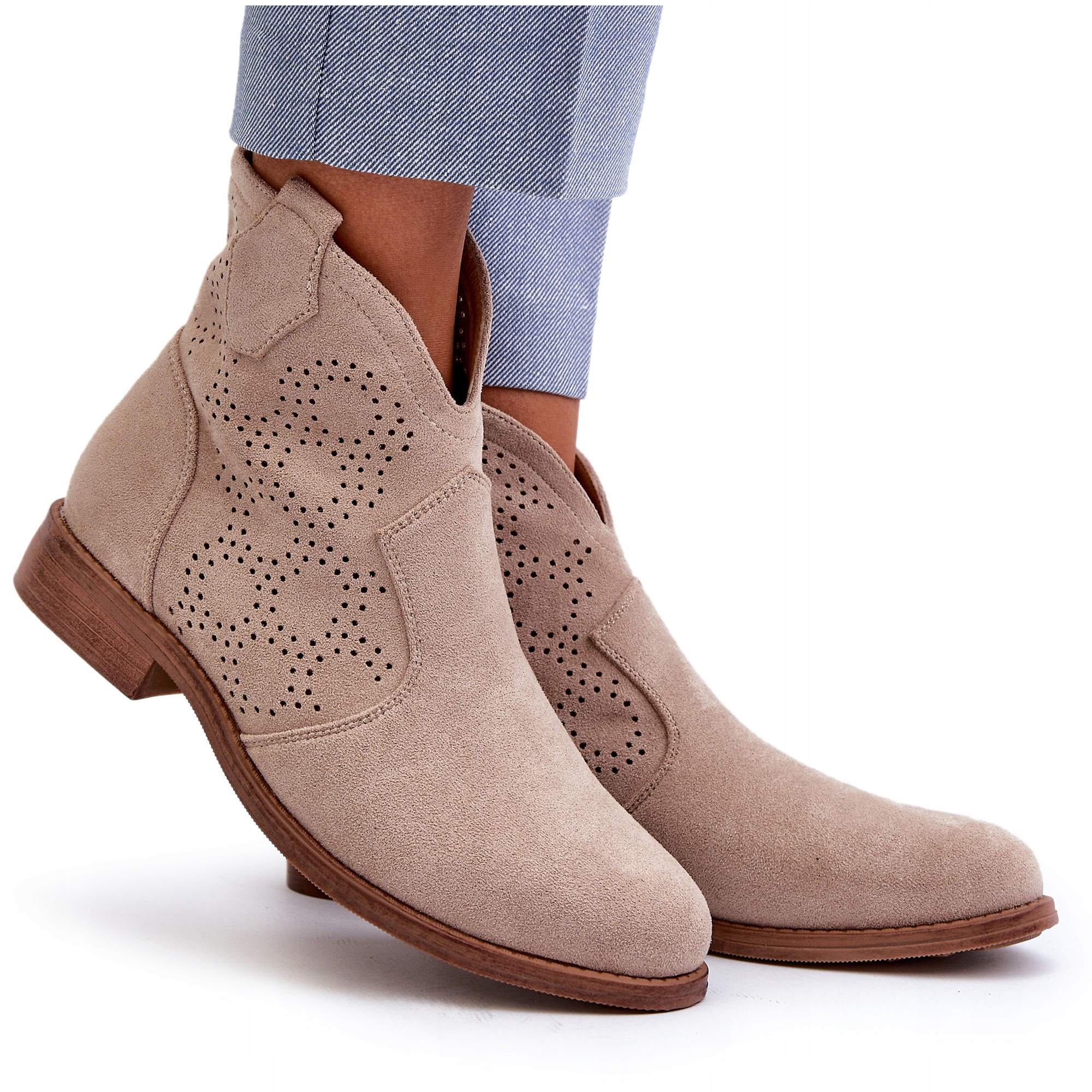 BOTKI DAMSKIE AŻUROWE PŁASKI OBCAS EKO ZAMSZ S.BARSKI HY66-151 JASNY BEŻ 40