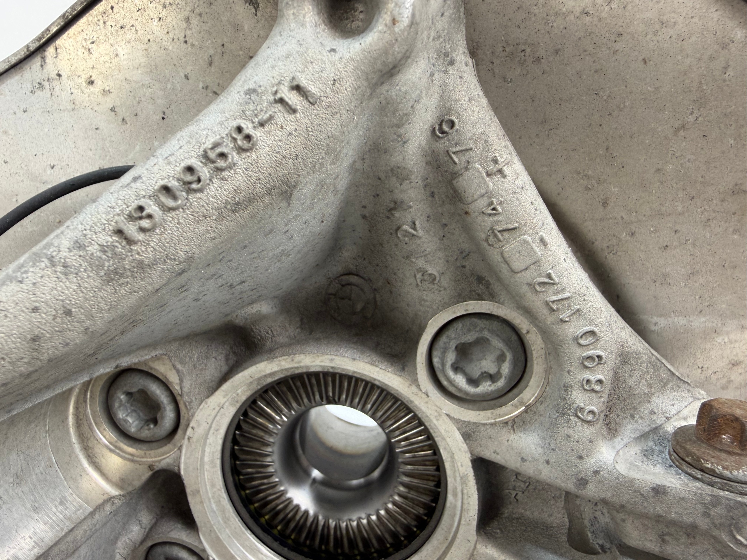 swing right front BMW 2 U06 X1 U11 6890172