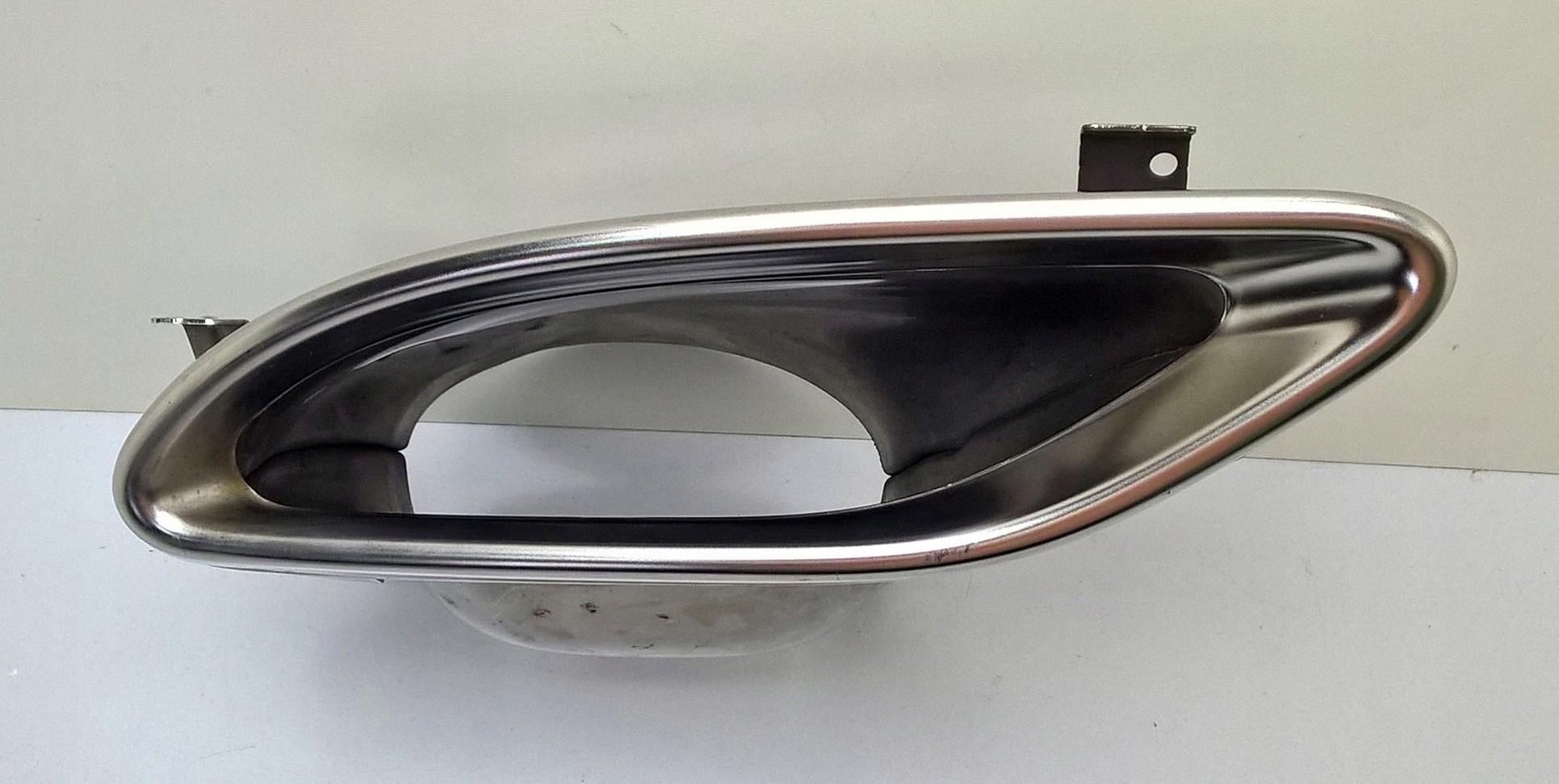 A2054900300 - MERCEDES W205 W238 W253 наконечник левой выхлопной трубы