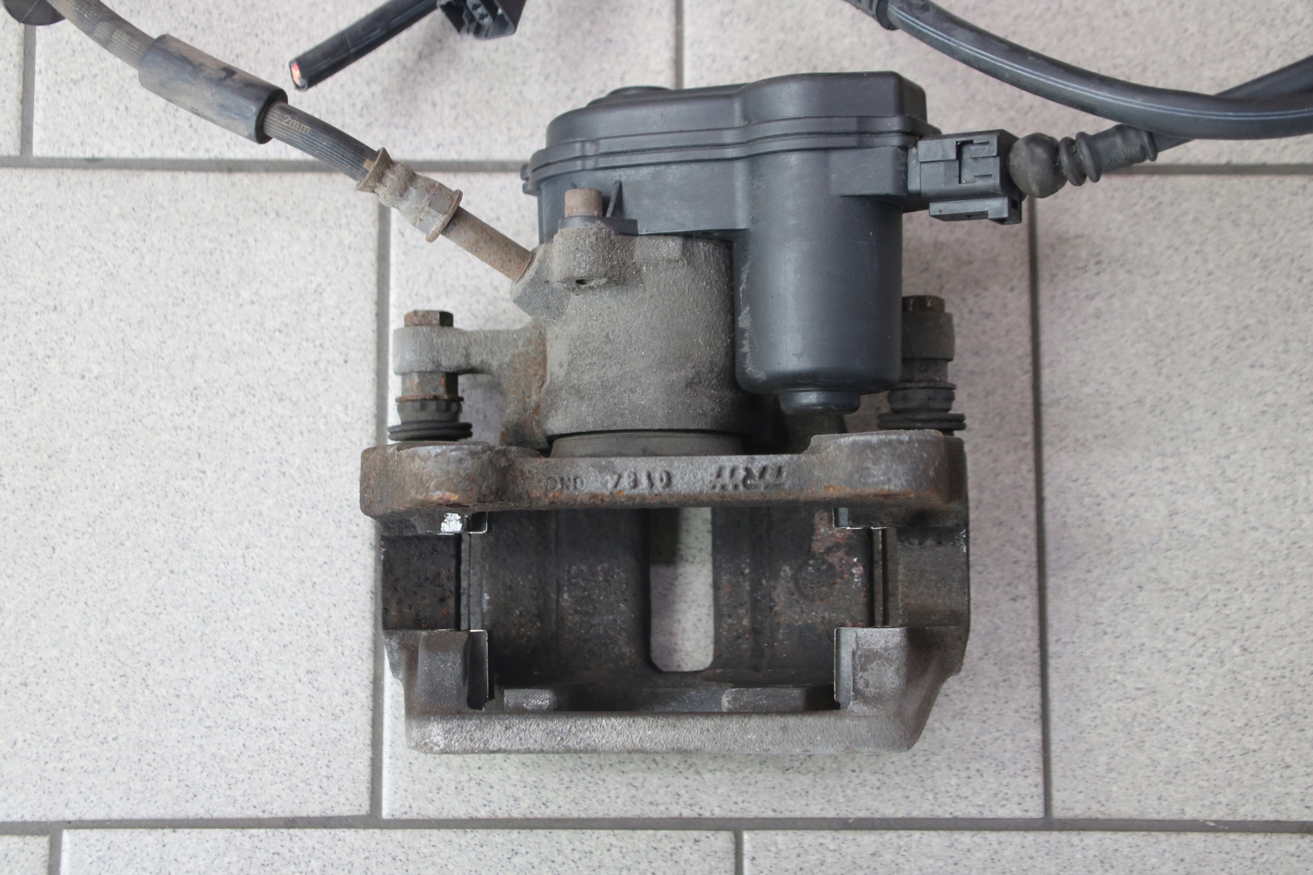 AUDI A8 D4 4H caliper brake right rear part rear
