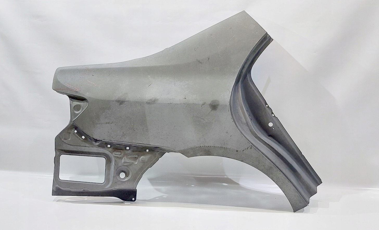 ЧЕТВЕРТЬ ЧАСТЬ КРЫЛА ЗАД. ПРАВЫЙ COROLLA E15 07-13r СЕДАН