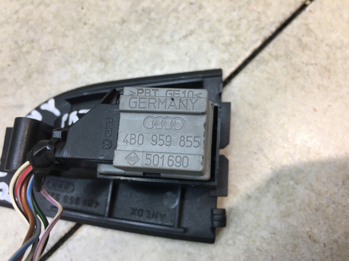 PANEL windows right front AUDI A6 C5 4B1959522