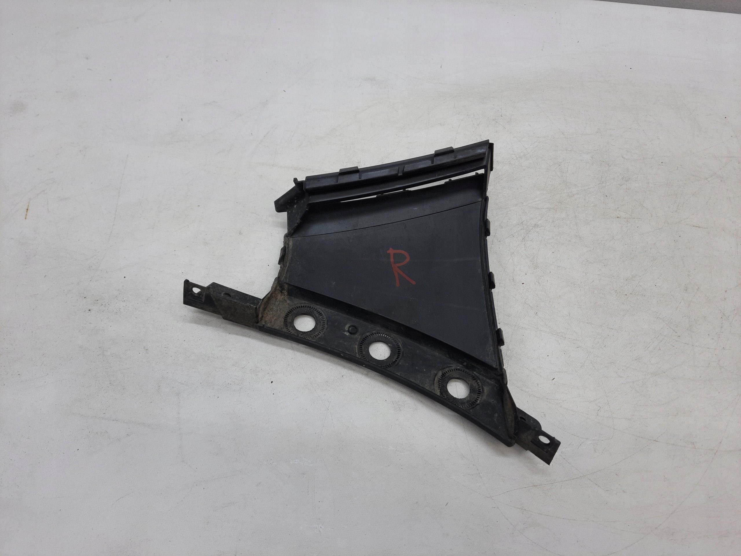 SKODA SCALA 19- air duct air line right front original
