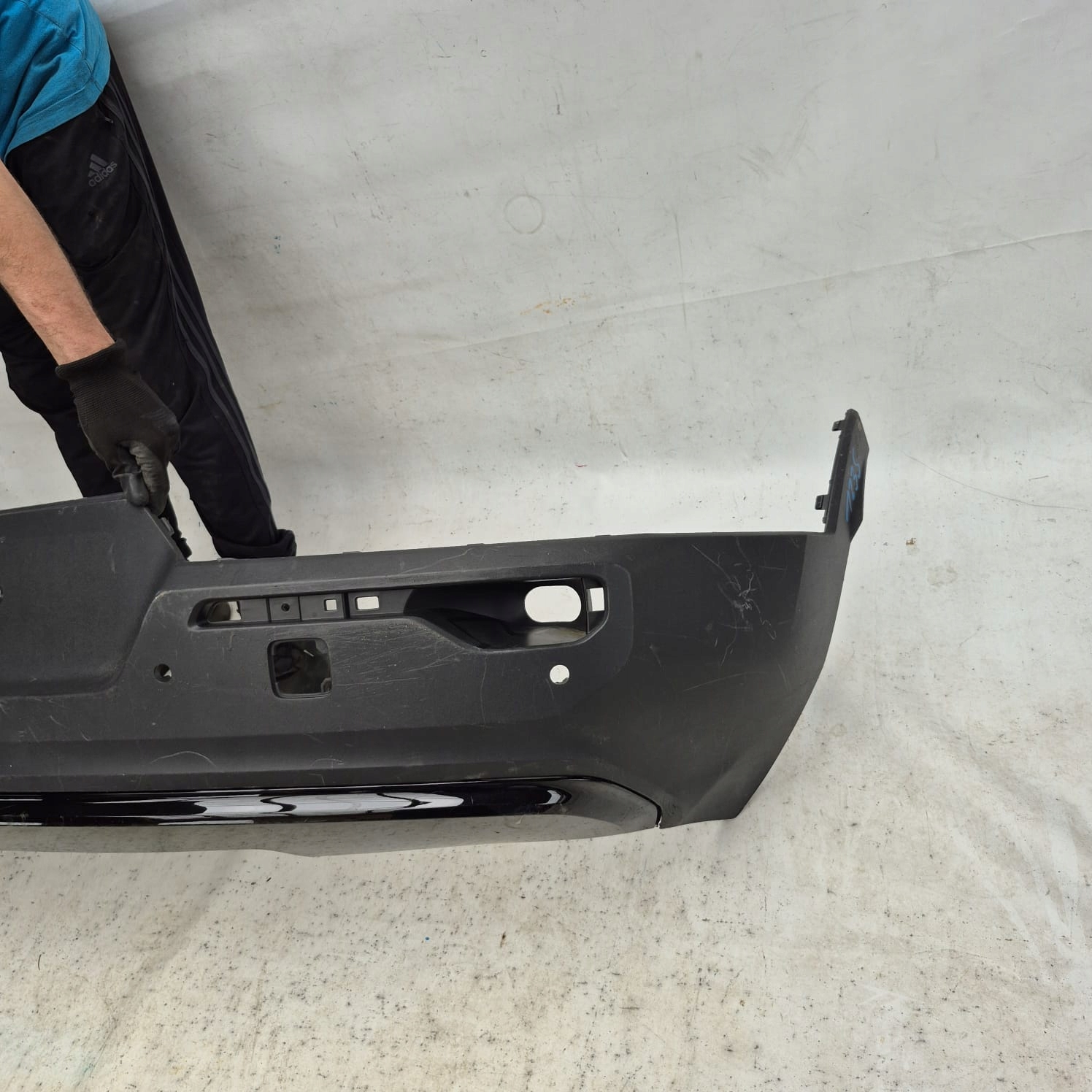 VOLVO XC40 17-> bumper rear part rear PDC