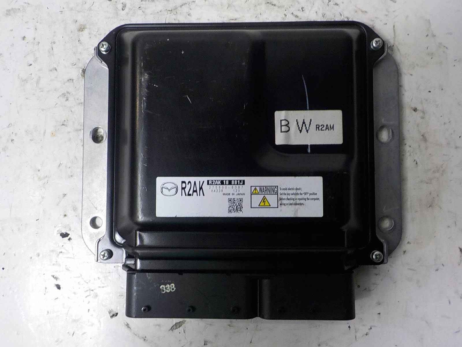 MAZDA computer control unit R2AK18881J 275800-8387