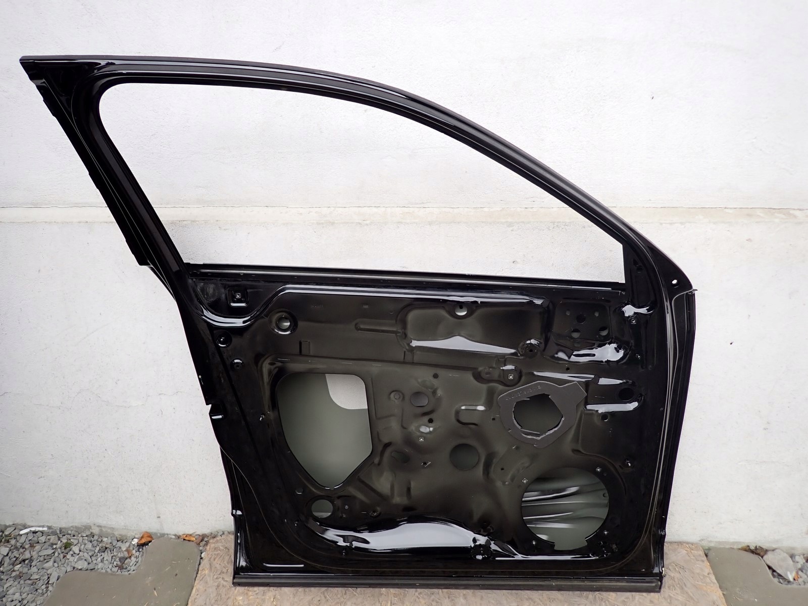 door left front left front AUDI Q2 81A GAB 2016- 81A831051A