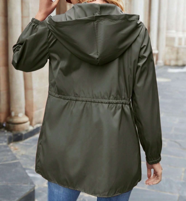 KURTKA PRZECIWDESZCZOWA WIATROODPORNA KAPTUR M Kolekcja Całoroczna