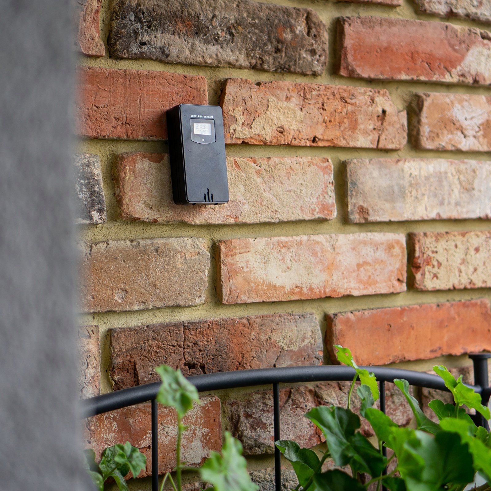 BROWIN STACJA POGODOWA BEZPRZEWODOWA TERMOMETR HIGROMETR BAROMETR+ZASILACZ Liczba obsługiwanych czujników 1