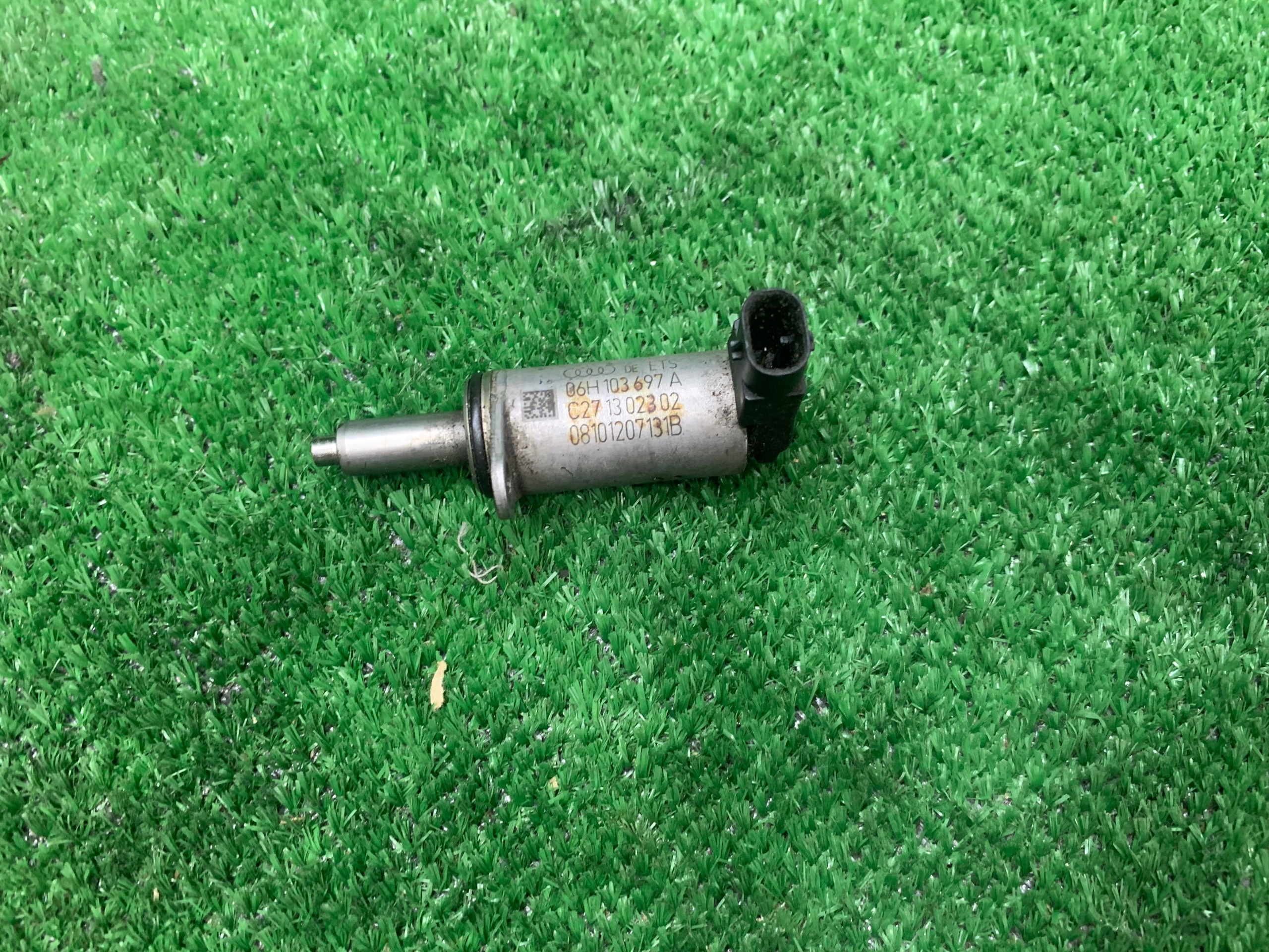 AUDI A4 B8 A5 Q3 2.0 TFSI MODUŁ NASTAWCZY 06H103697A