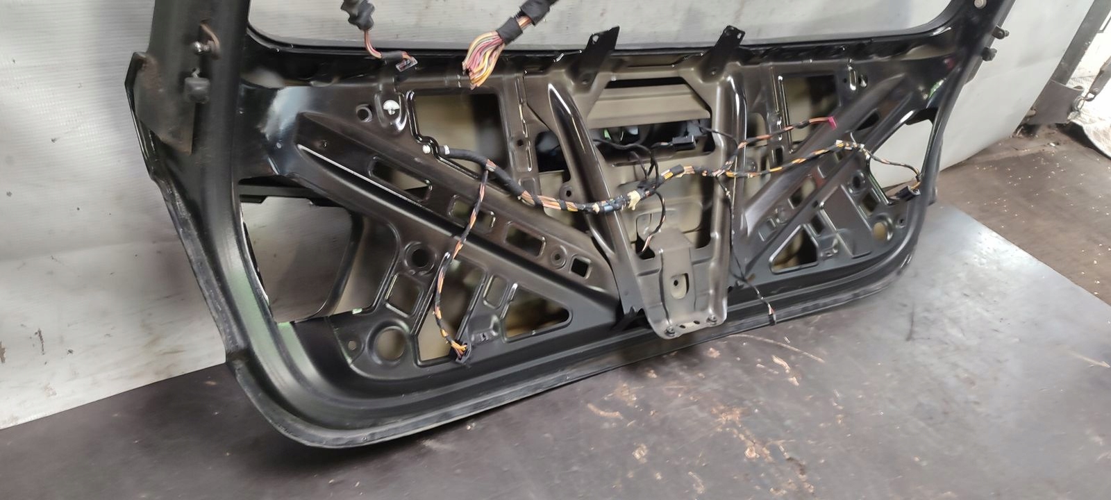trunk door boot BMW E91 LIFT 2,0D 668
