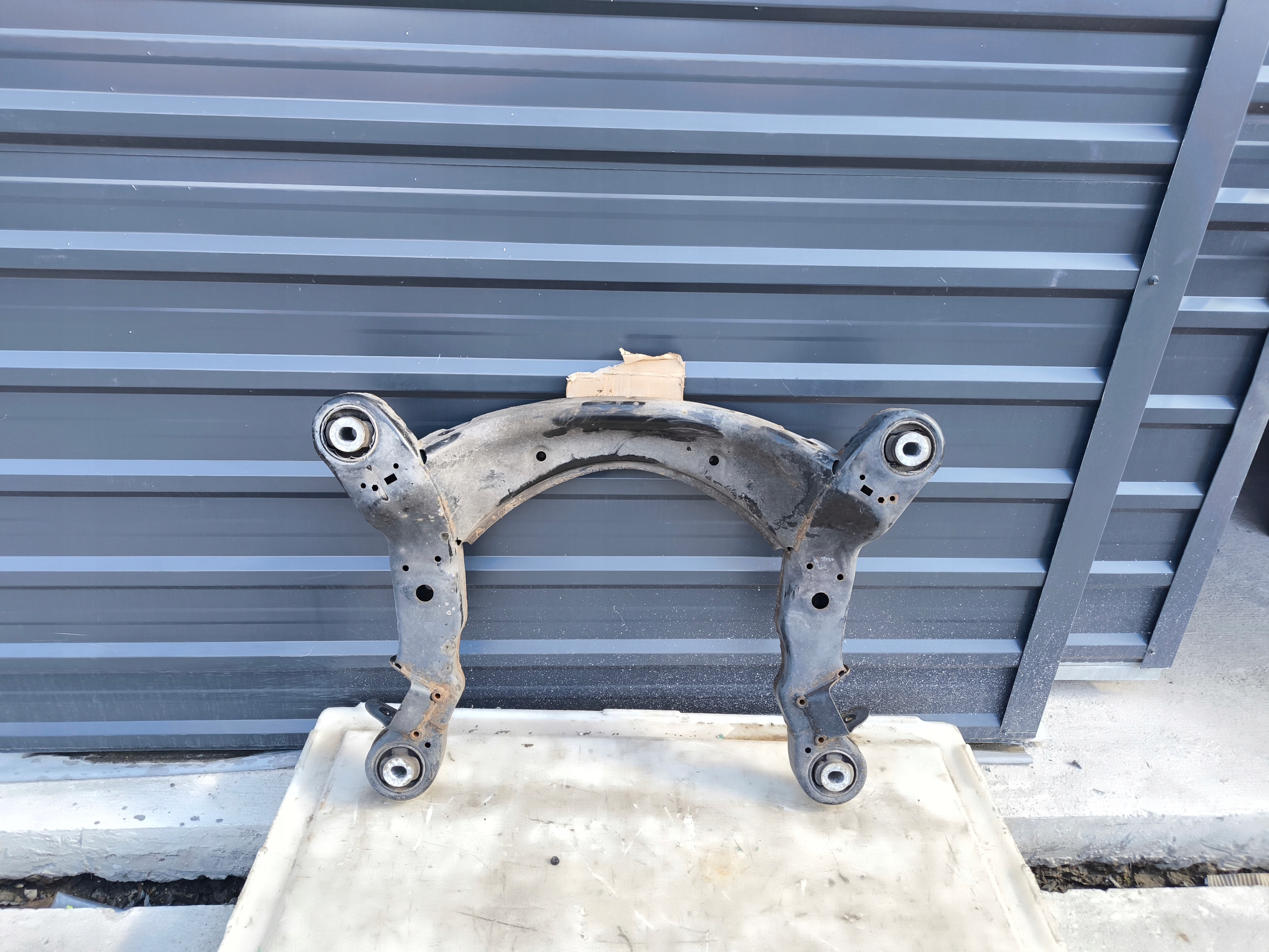 TRAWERS axle beam subframe front AUDI A6 C6 4F0399313L *3* original !!!