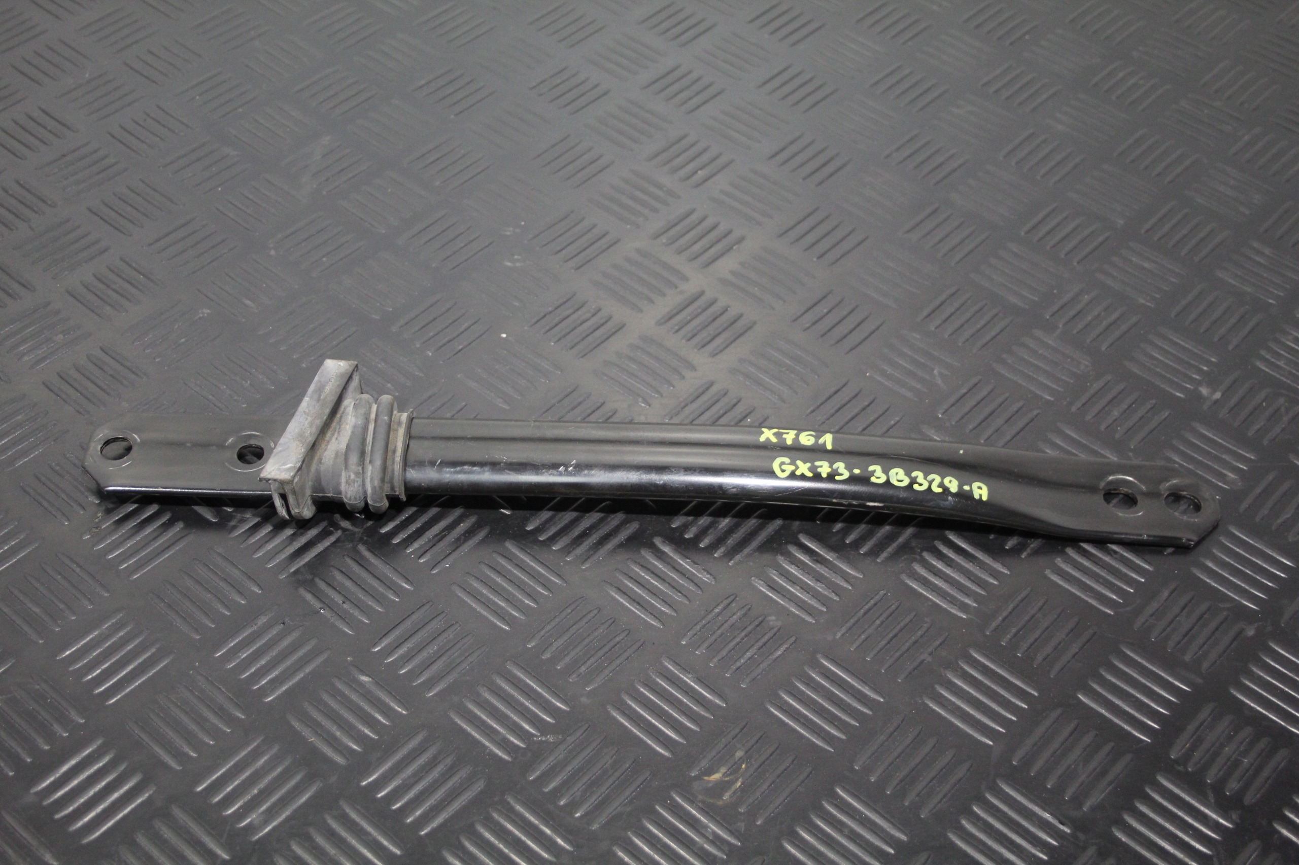 Балка распорка jaguar X761 GX73-3B329-A