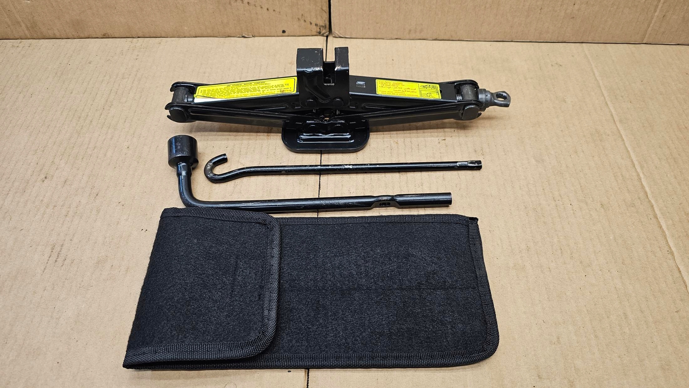 HYUNDAI i40 LEWAREK KLUCZ ETUI ORYGINAŁ EUROPA