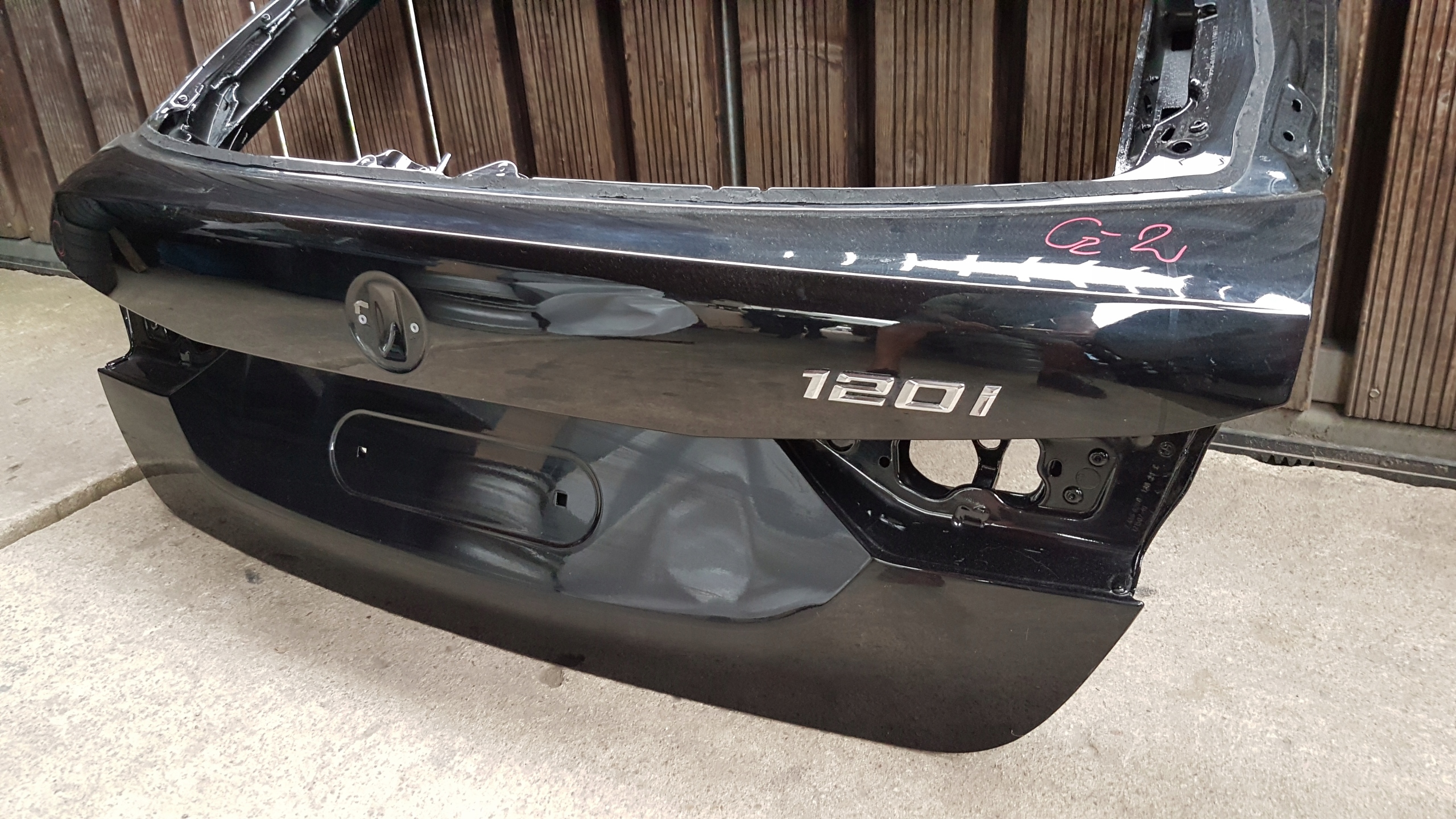 rear trunk door BMW F40