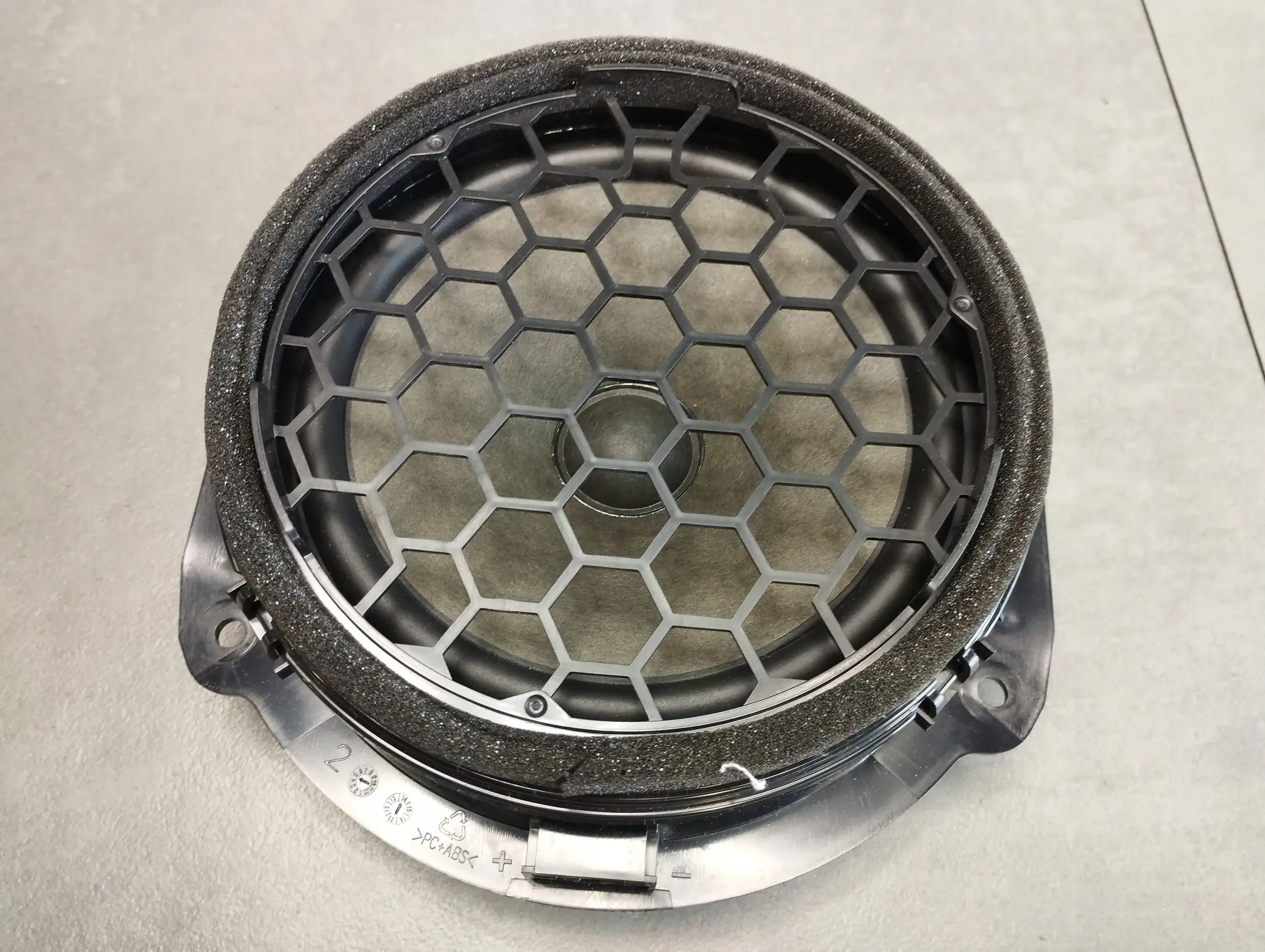 Audi A3 8V speaker door 8V4035411