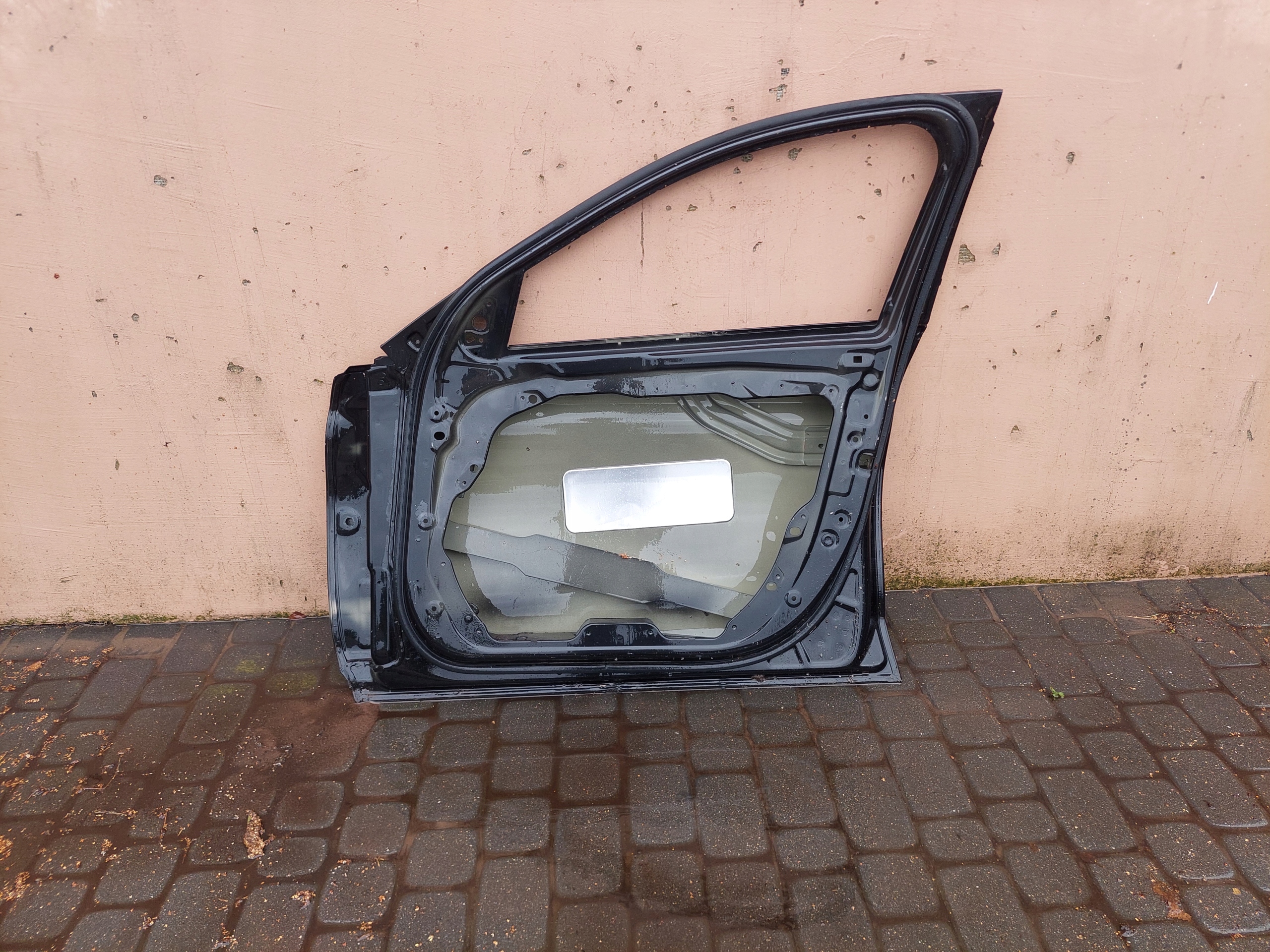 DRZWI PRZÓD PRZEDNIE PRAWE MERCEDES C-KLASA 205 W205 A205 15-20 A2057220210 Strona zabudowy przód - lewa