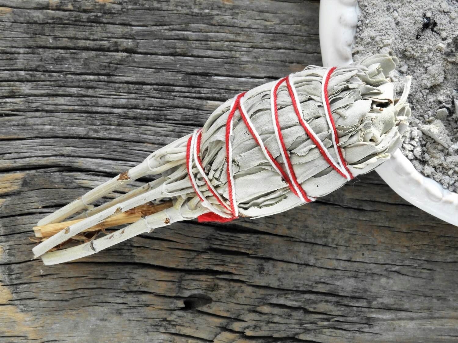 Biała szałwia pęczek- kadzidło naturalne Marka KARiTEe