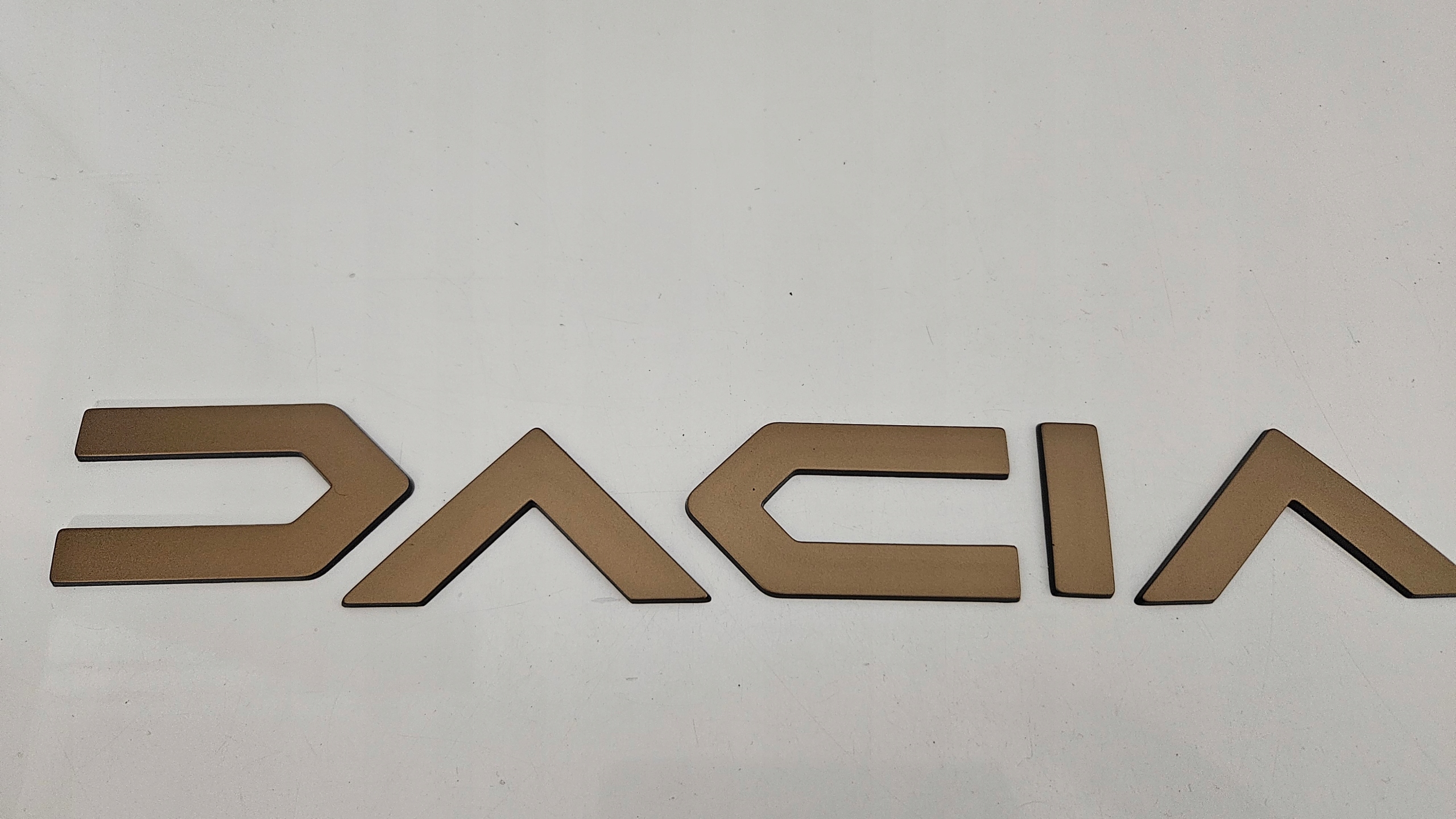 Dacia Sandero 2022-2024 Emblém 908904010R