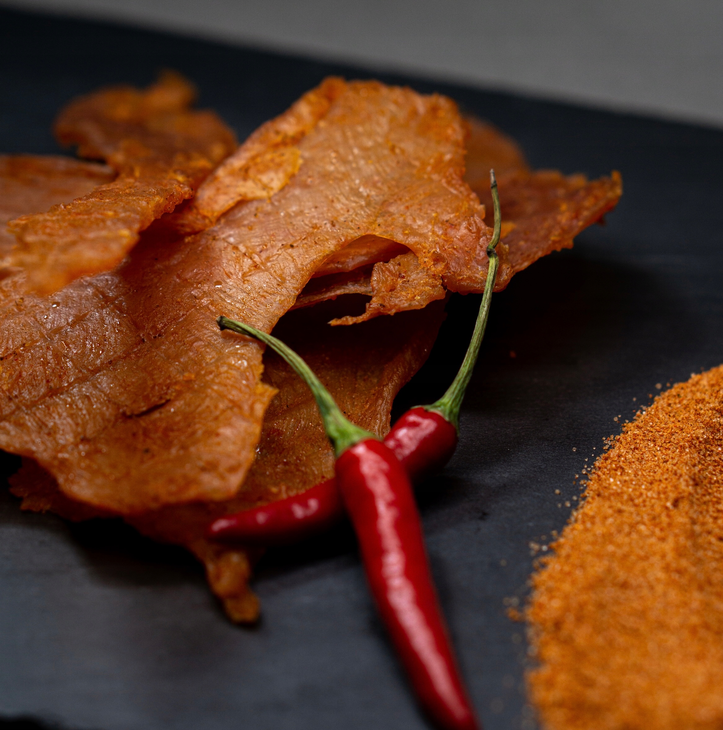 Levně Jerky sušené kuřecí maso s příchutí chilli 500 g Meat