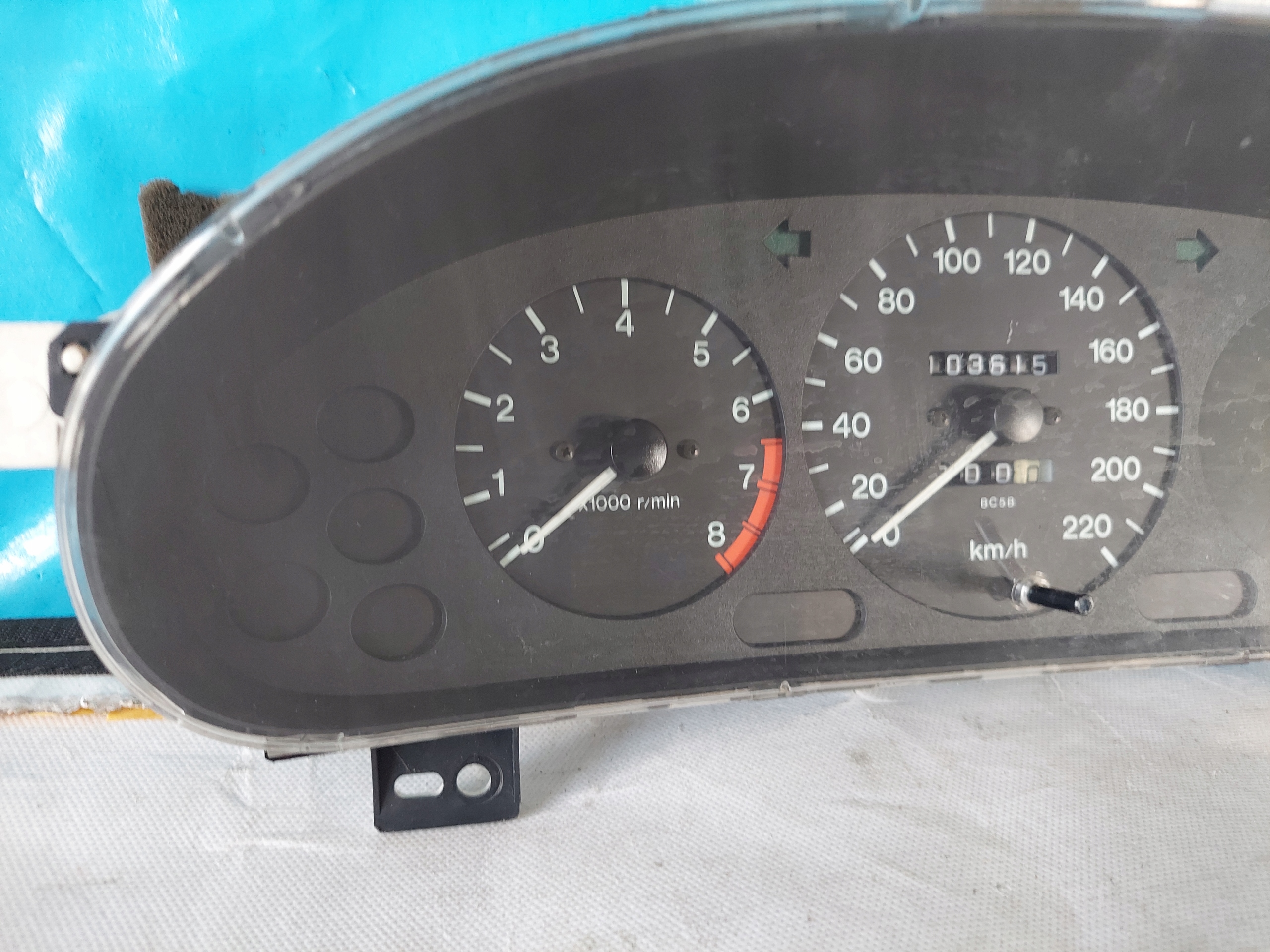dials clock MAZDA 323 C 1.5 B BE6L